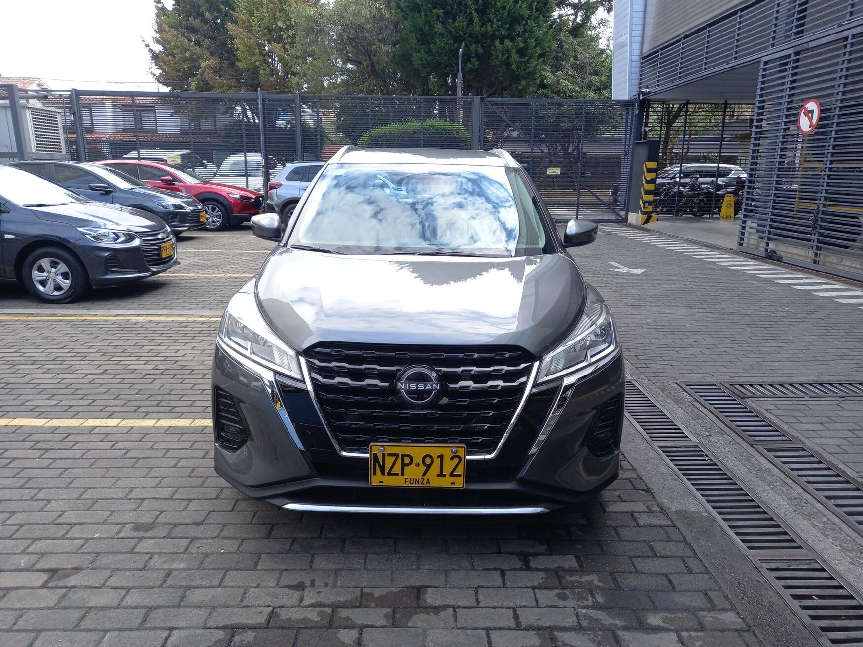 NISSAN KICKS 2026