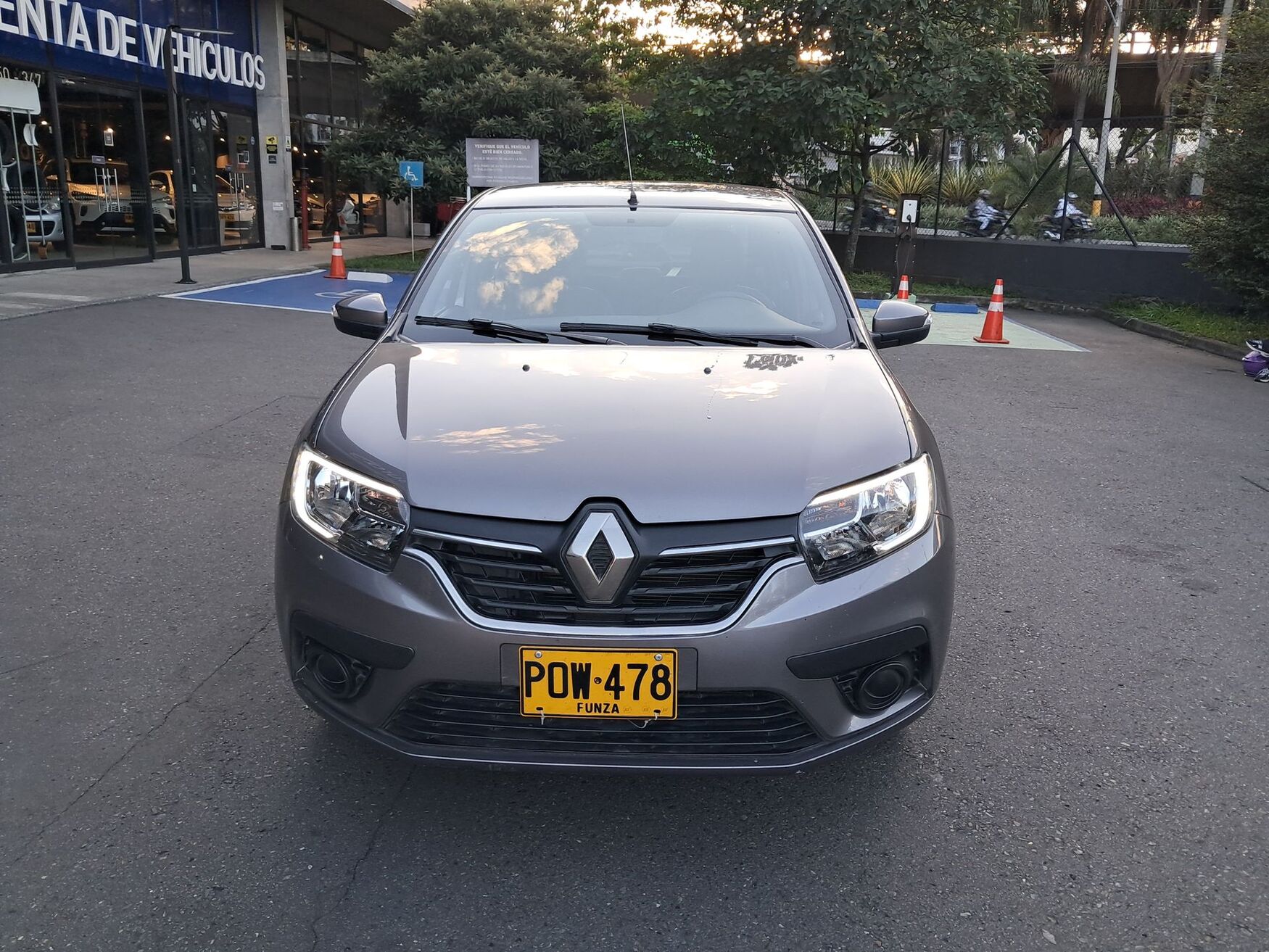 RENAULT LOGAN 2026