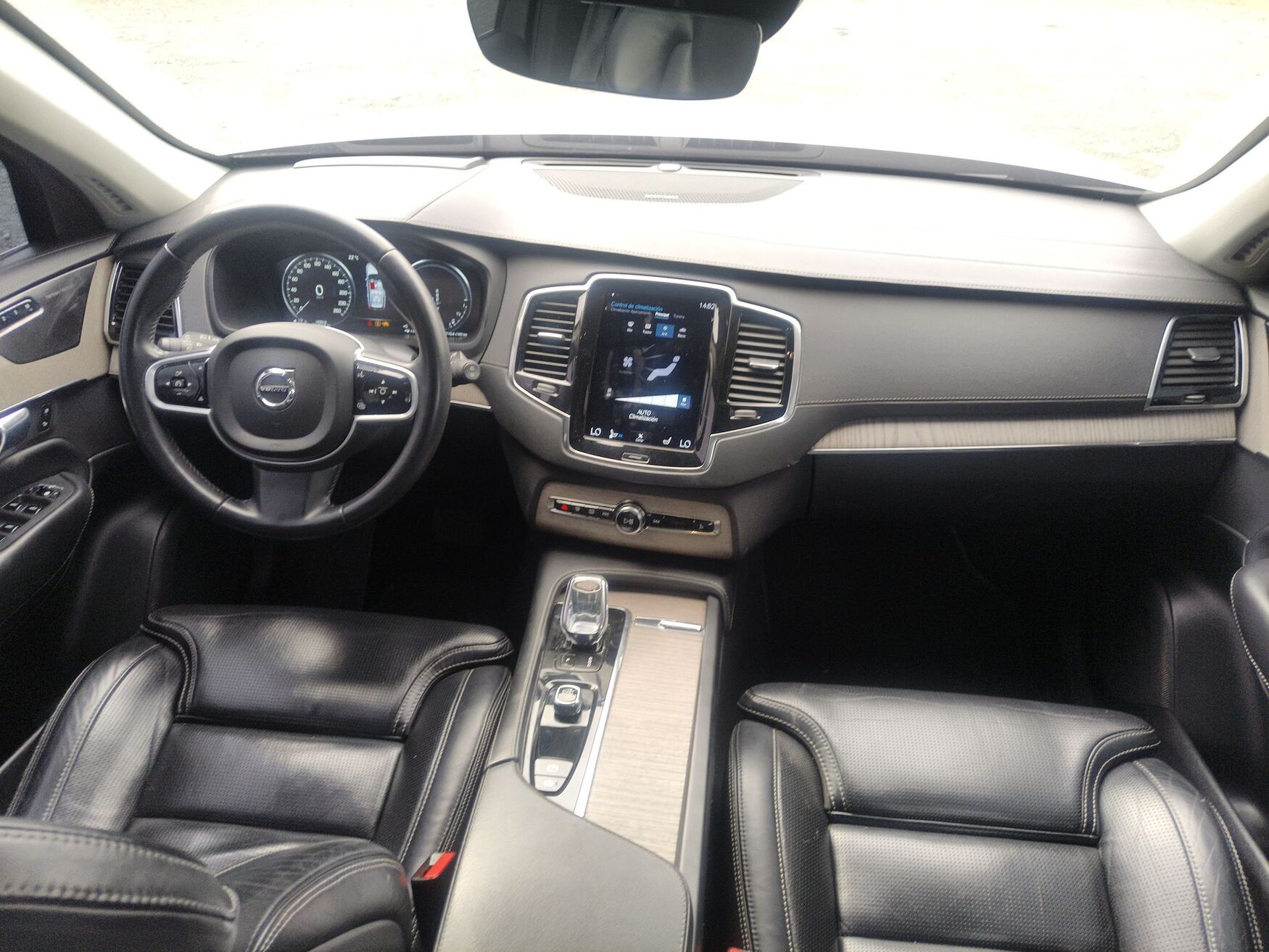 VOLVO XC90 2022