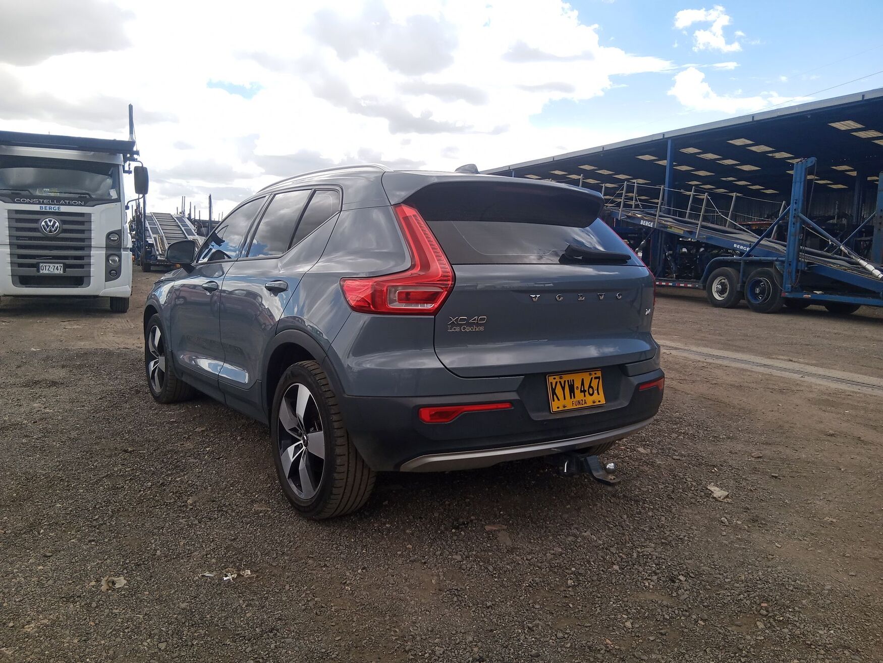 VOLVO XC40 2022
