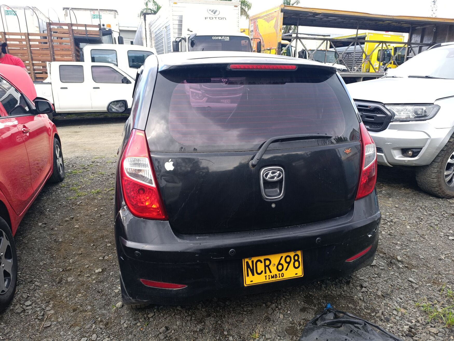 HYUNDAI I101100 2013