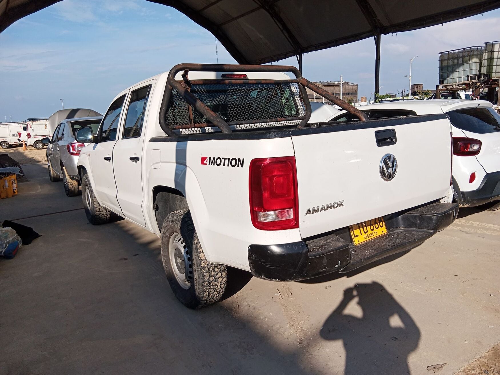 VOLKSWAGEN AMAROK 2023