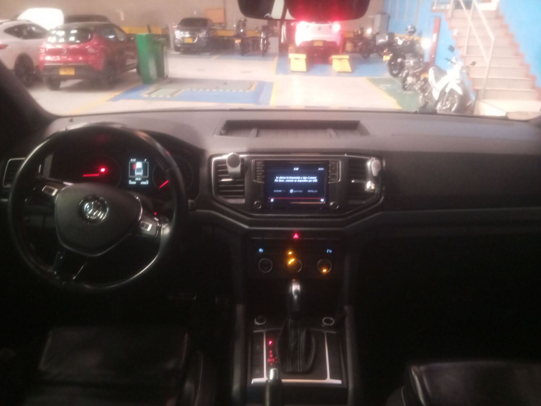 VOLKSWAGEN AMAROK 2021