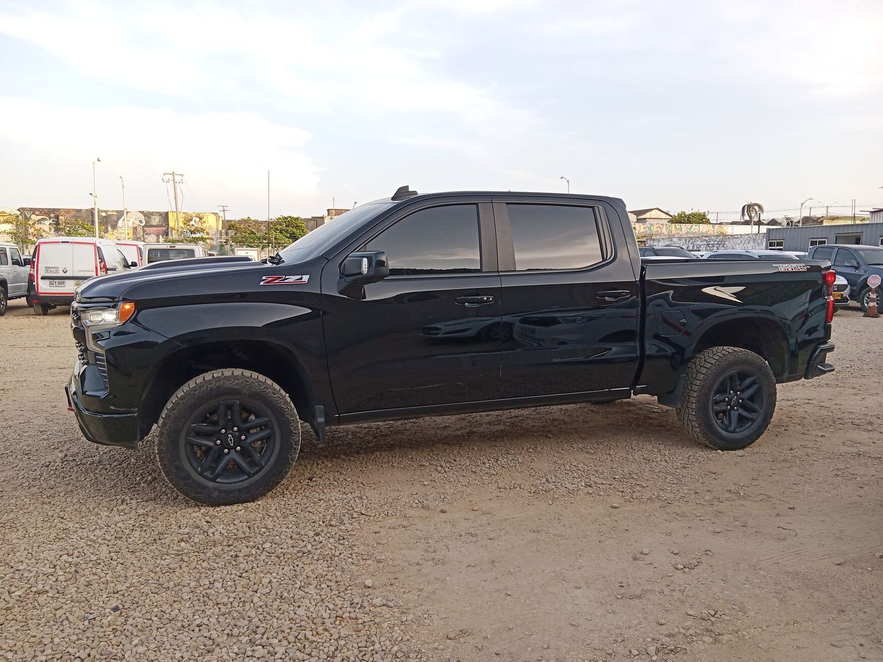 CHEVROLET SILVERADO 2025