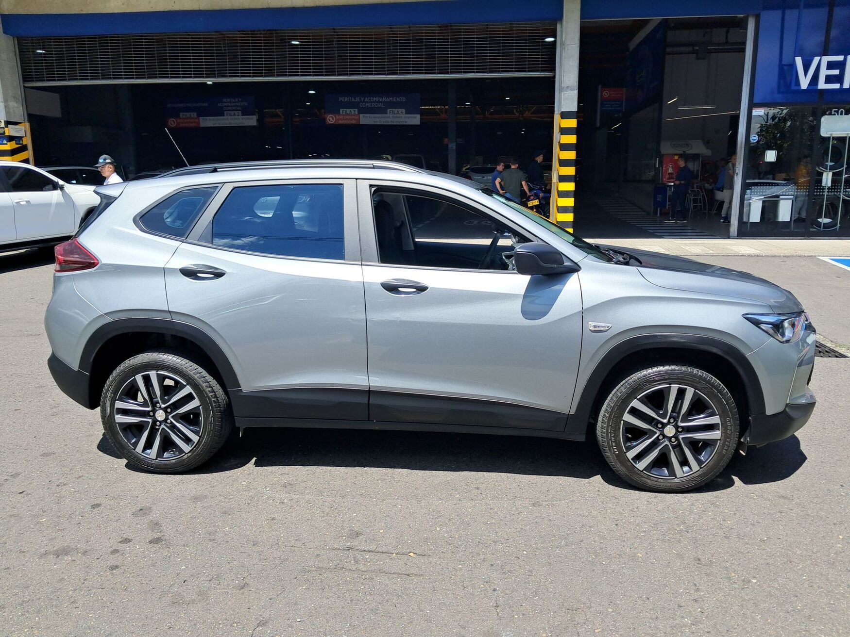 CHEVROLET TRACKER 2025