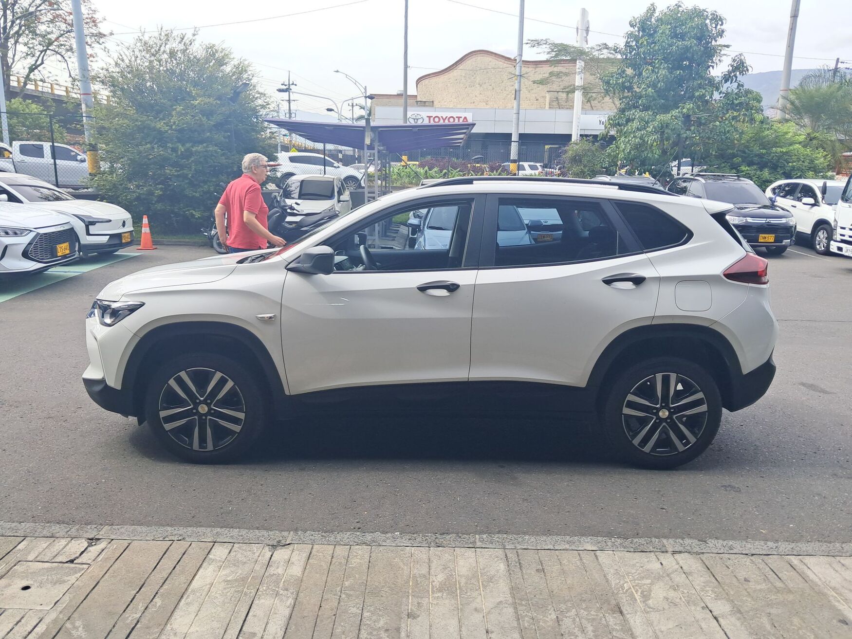 CHEVROLET TRACKER 2025