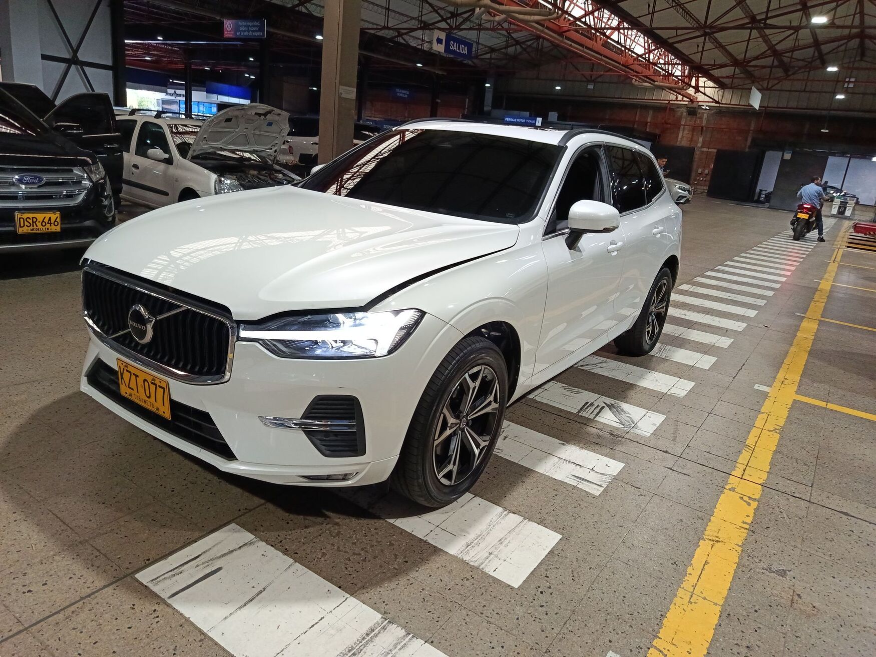 VOLVO XC60 2022