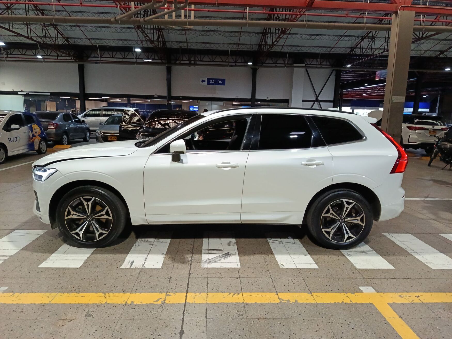 VOLVO XC60 2022