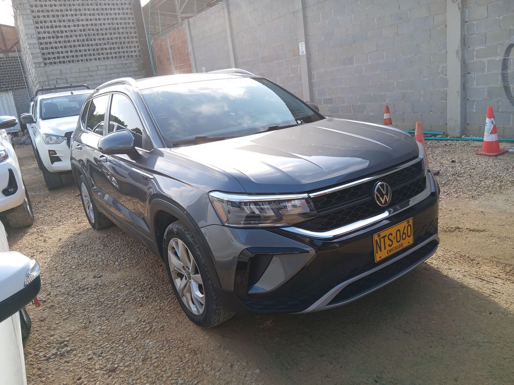 VOLKSWAGEN TAOS 2024