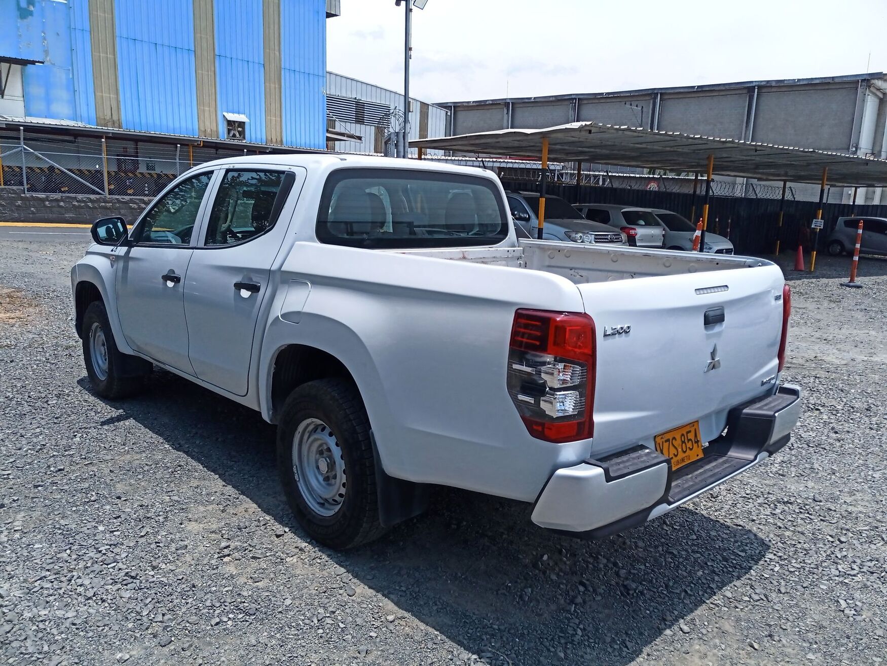 MITSUBISHI L200 2023