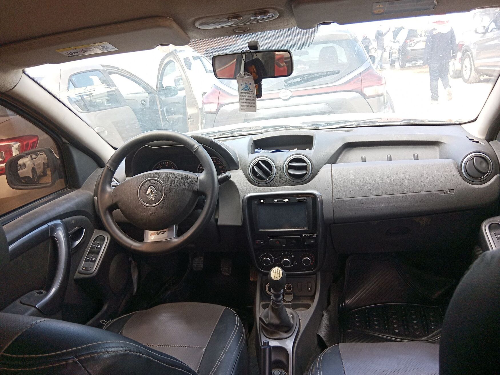 RENAULT DUSTER 2015
