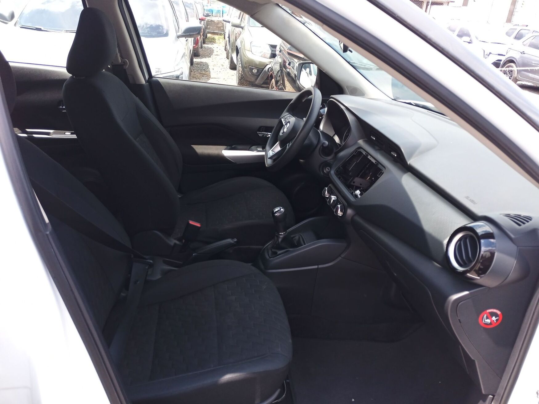 NISSAN KICKS 2022