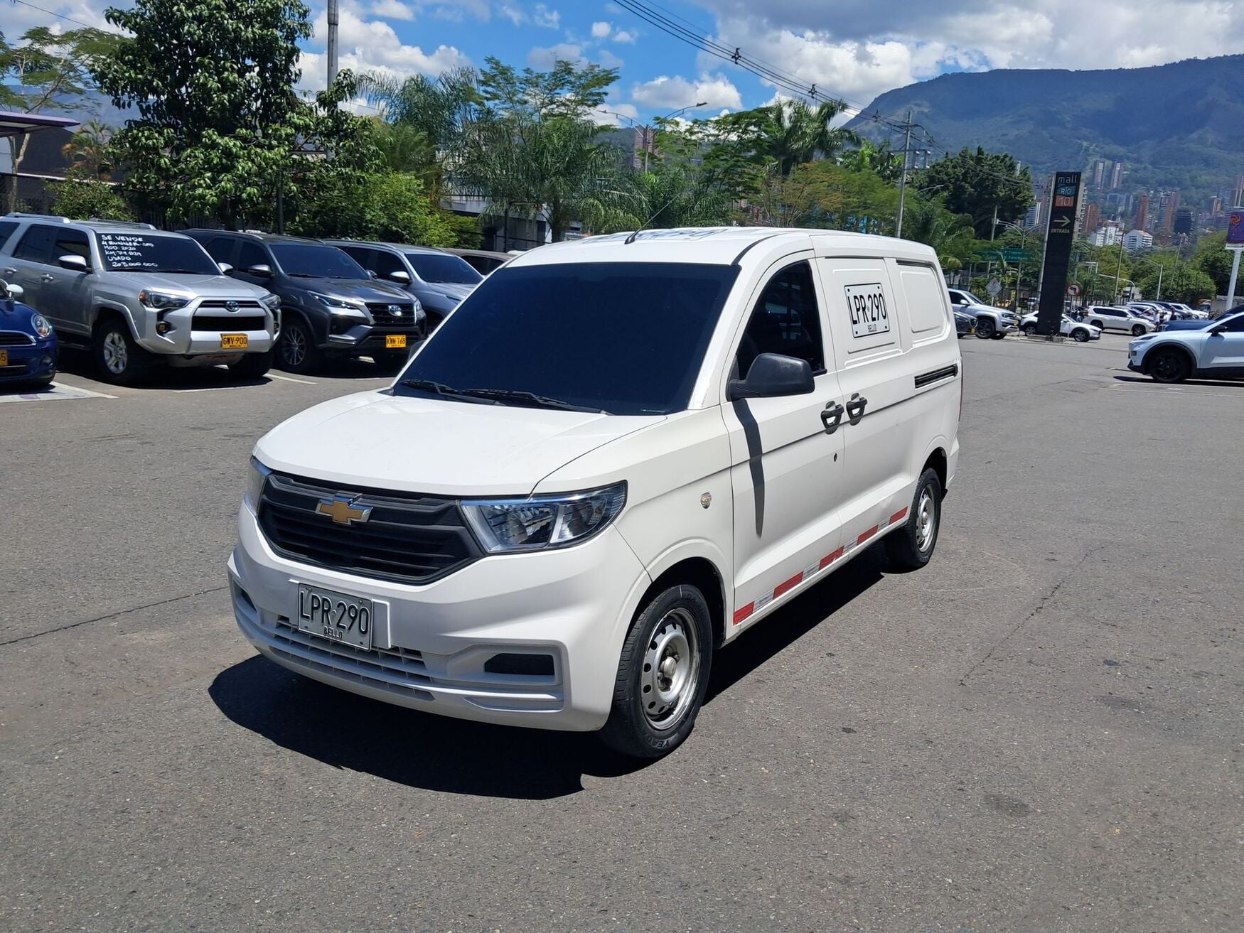CHEVROLET N400 2022