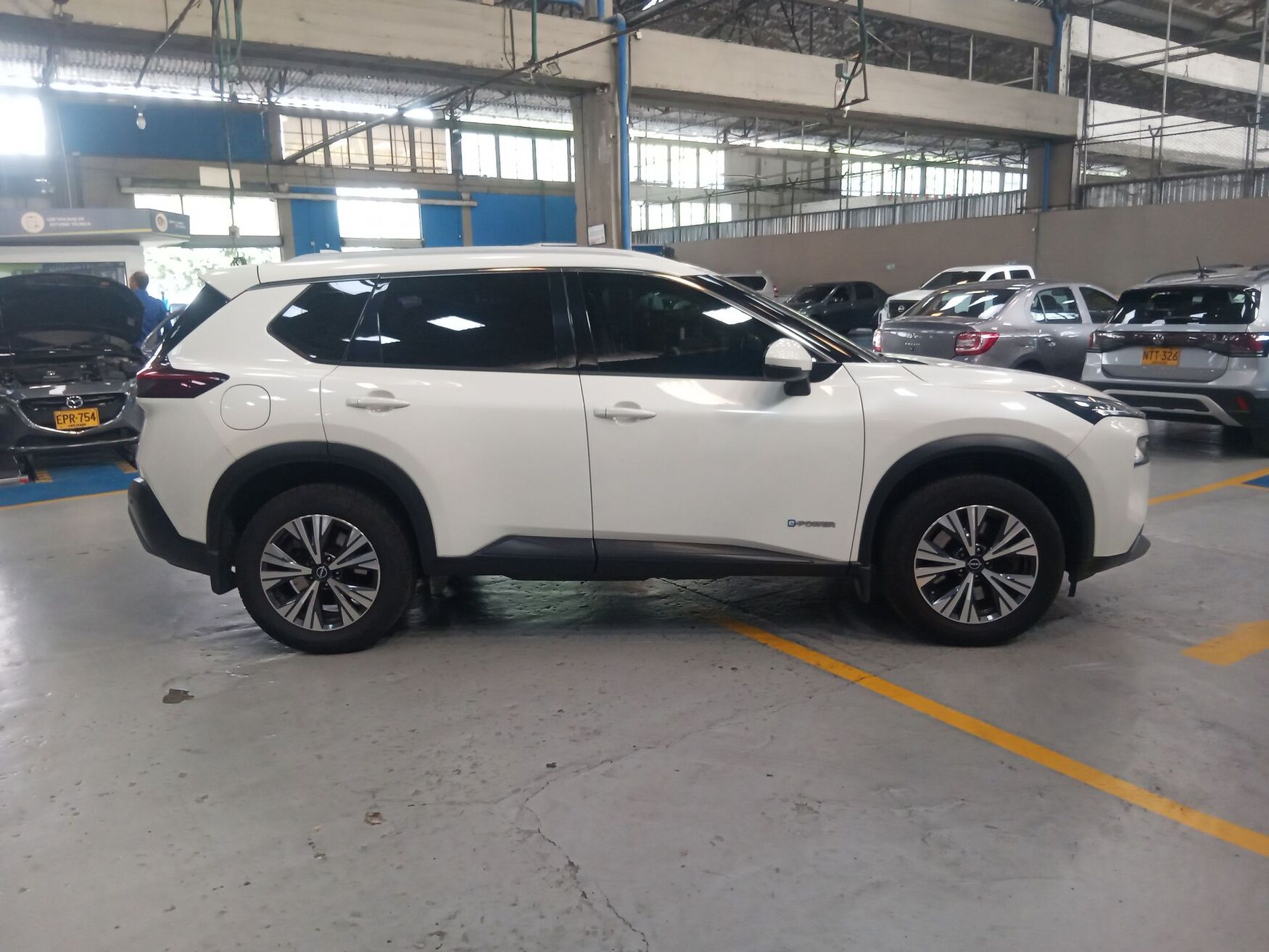 NISSAN X-TRAIL 2024