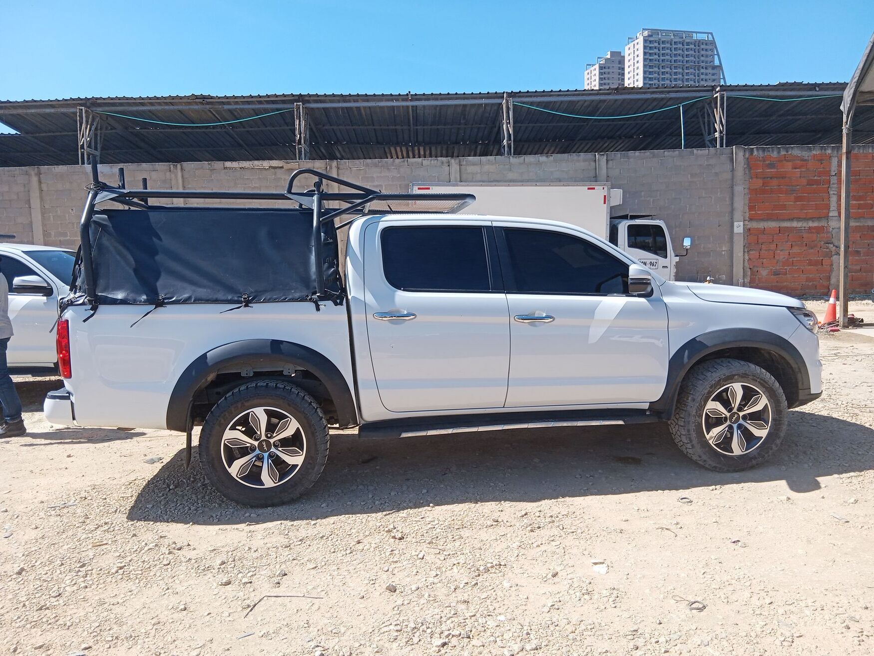 JAC JT8 2025