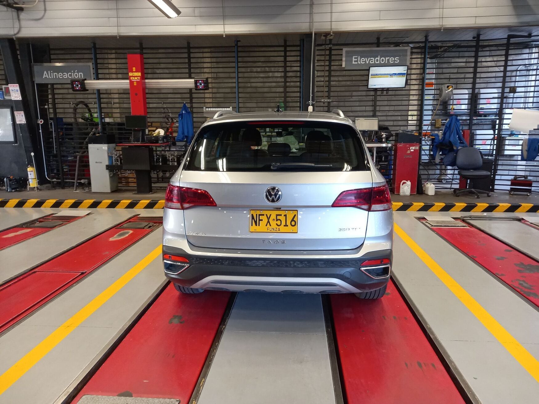 VOLKSWAGEN TAOS 2023