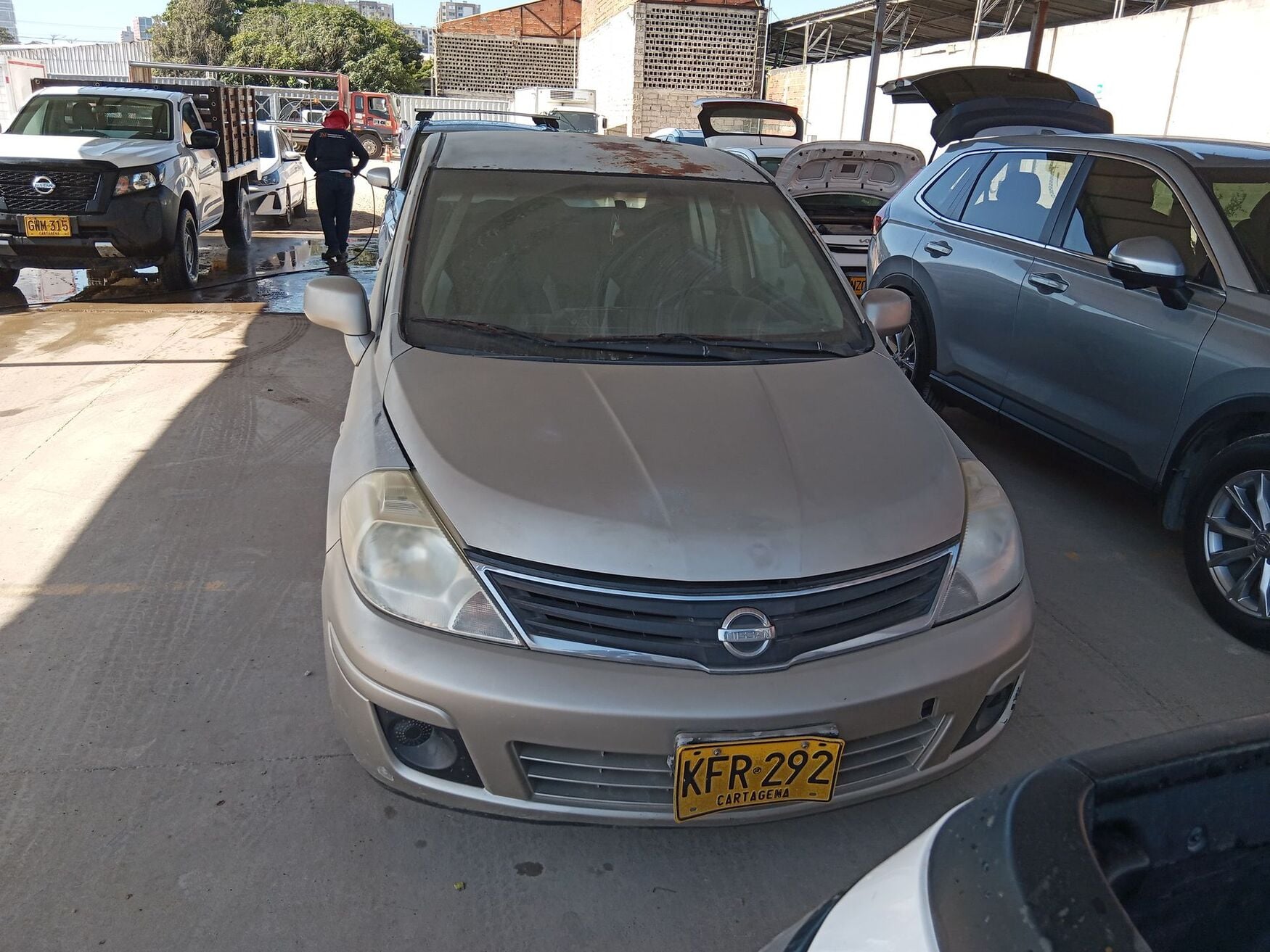 NISSAN TIIDA 2010