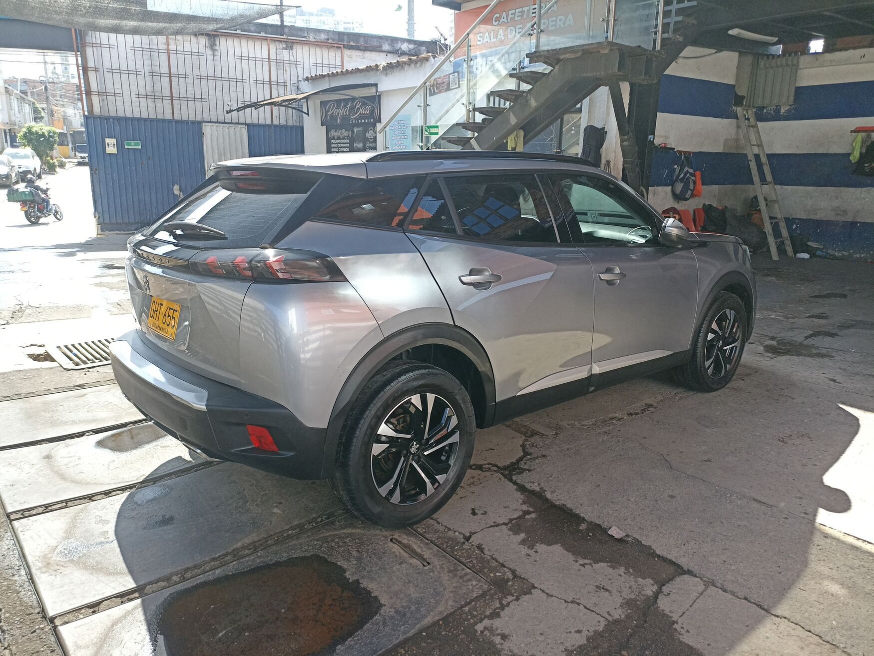 PEUGEOT 2008 2022