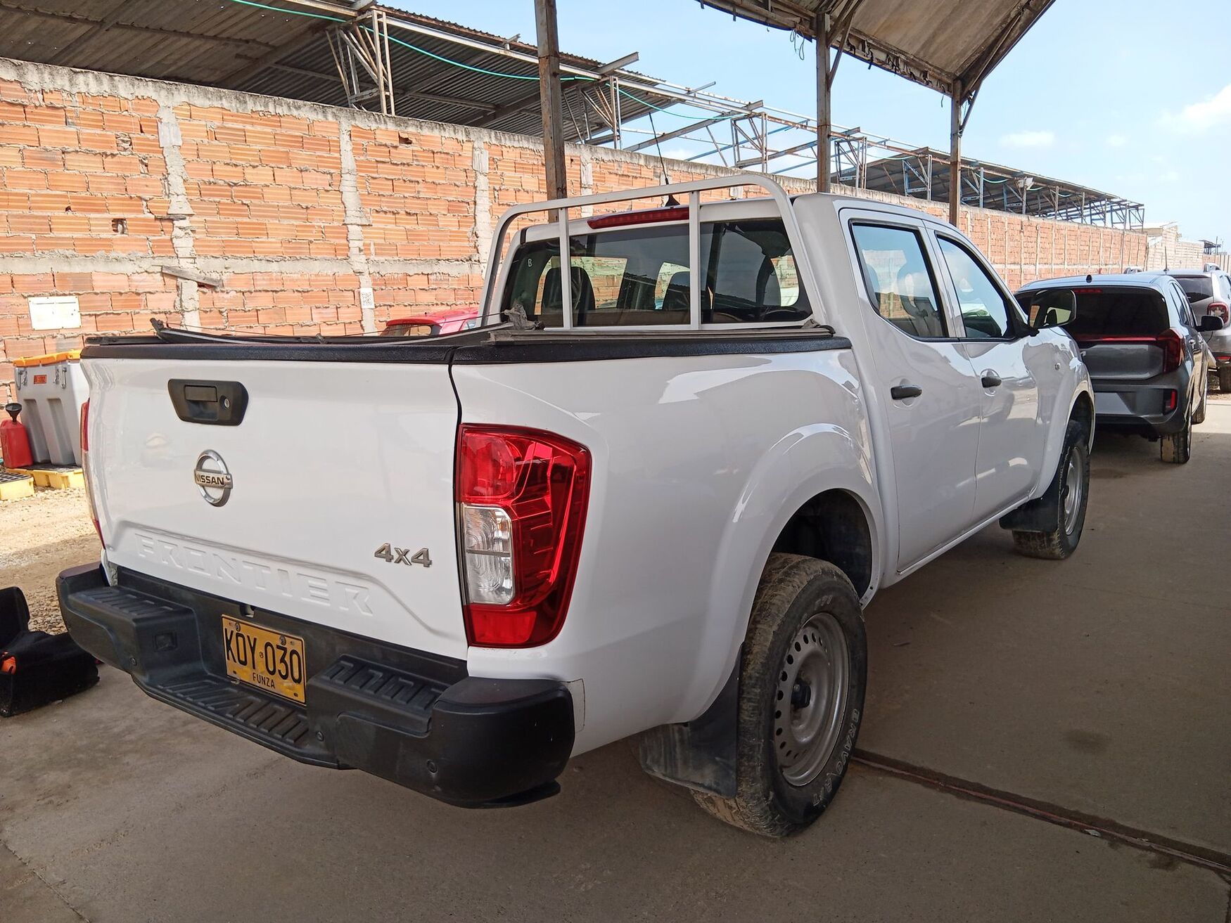 NISSAN FRONTIER 2022