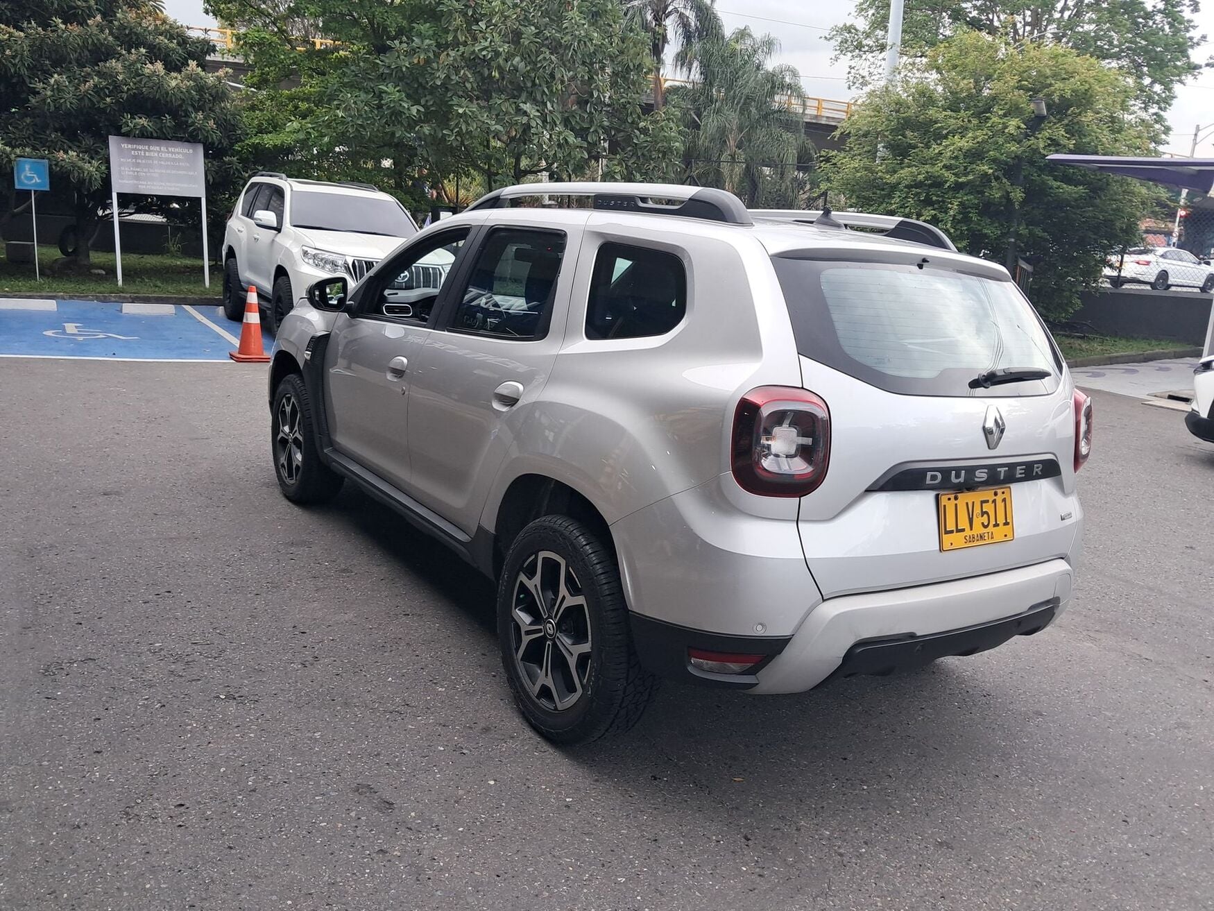 RENAULT DUSTER 2023