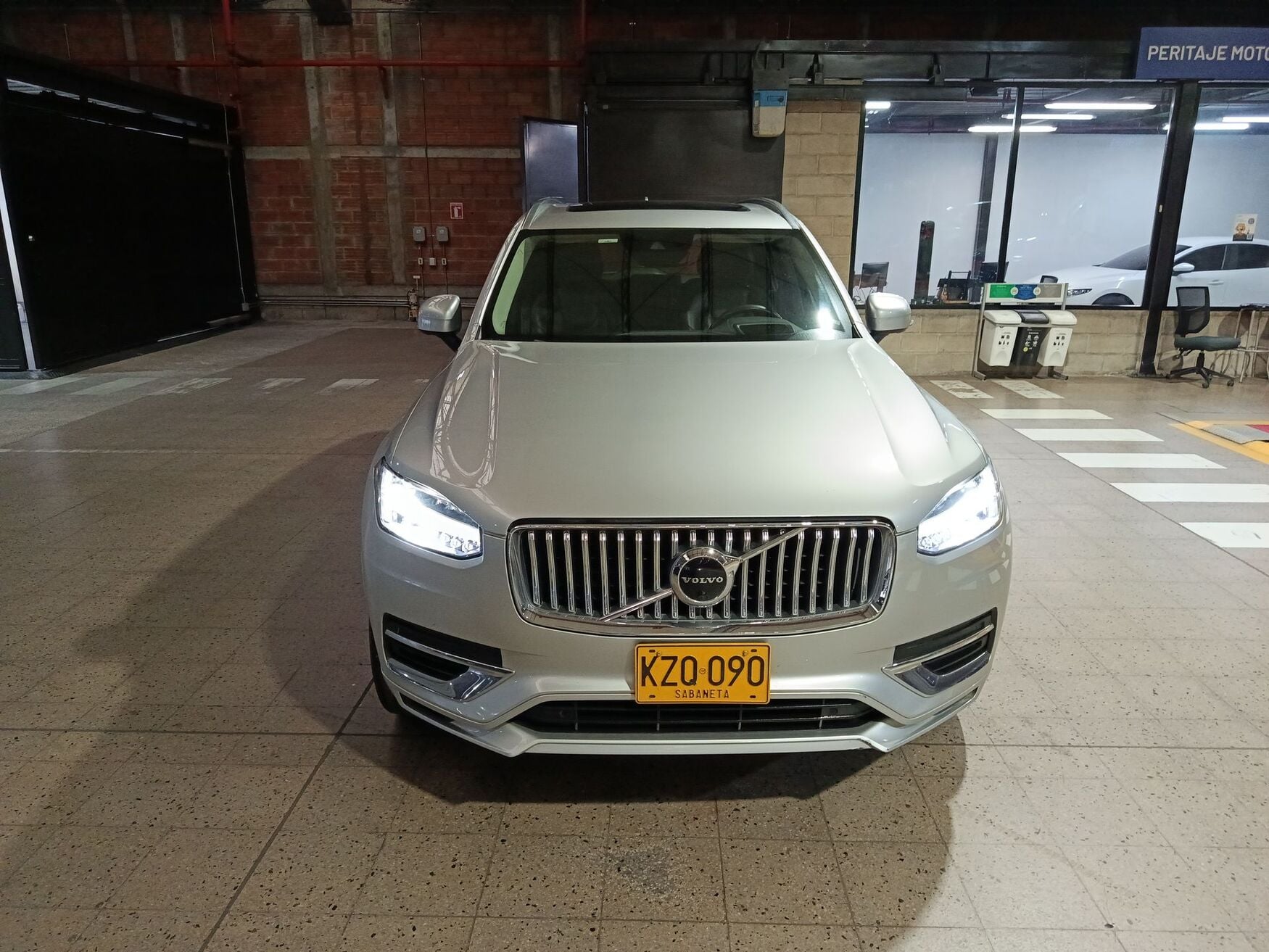 VOLVO XC90 2022
