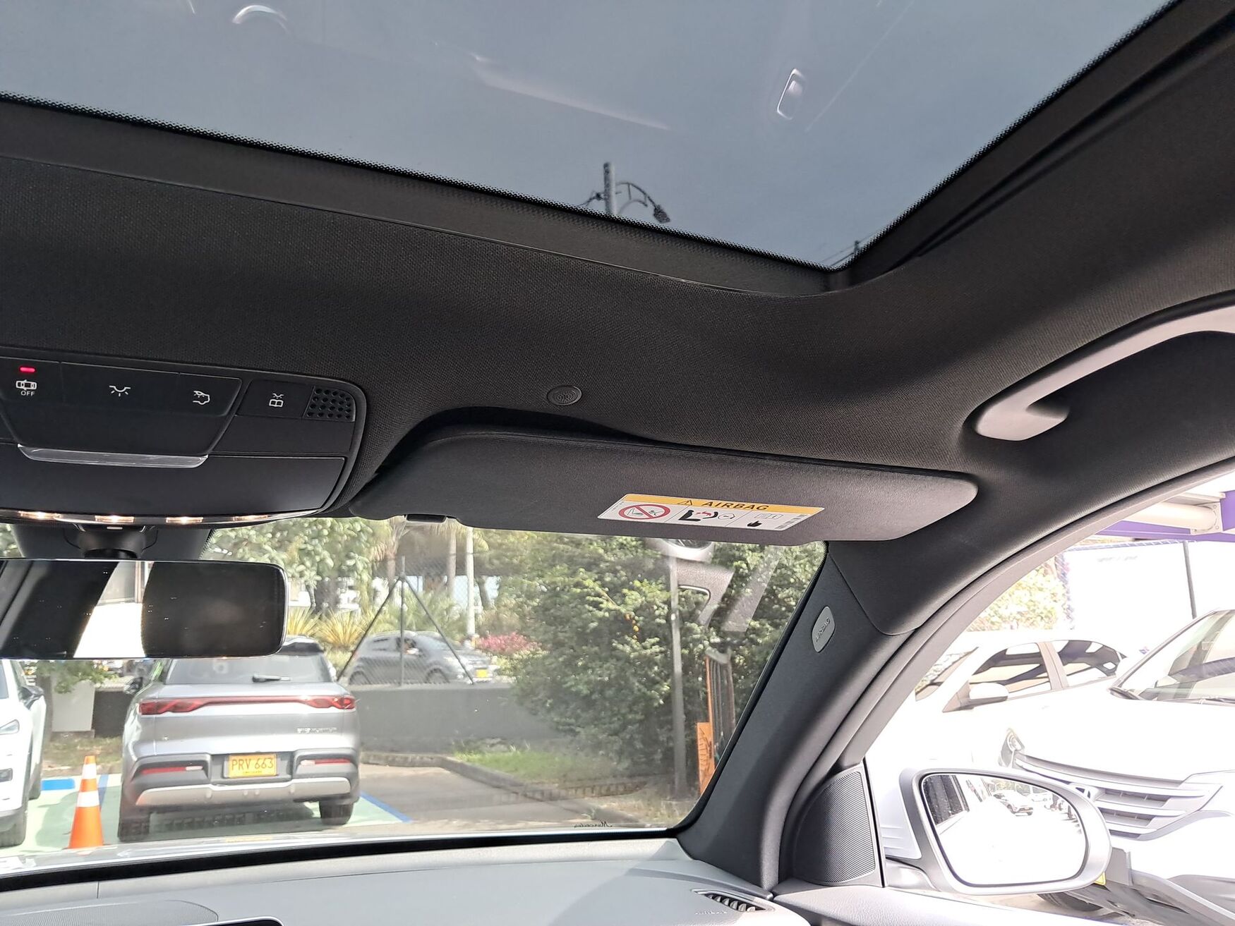 MERCEDES-BENZ GLC300E 2022