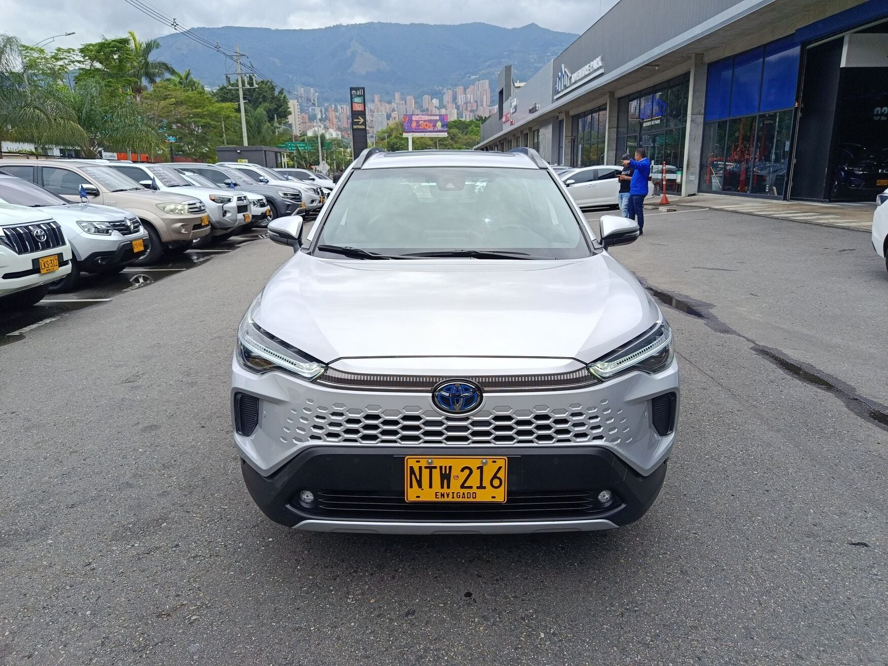 TOYOTA COROLLA CROSS 2025