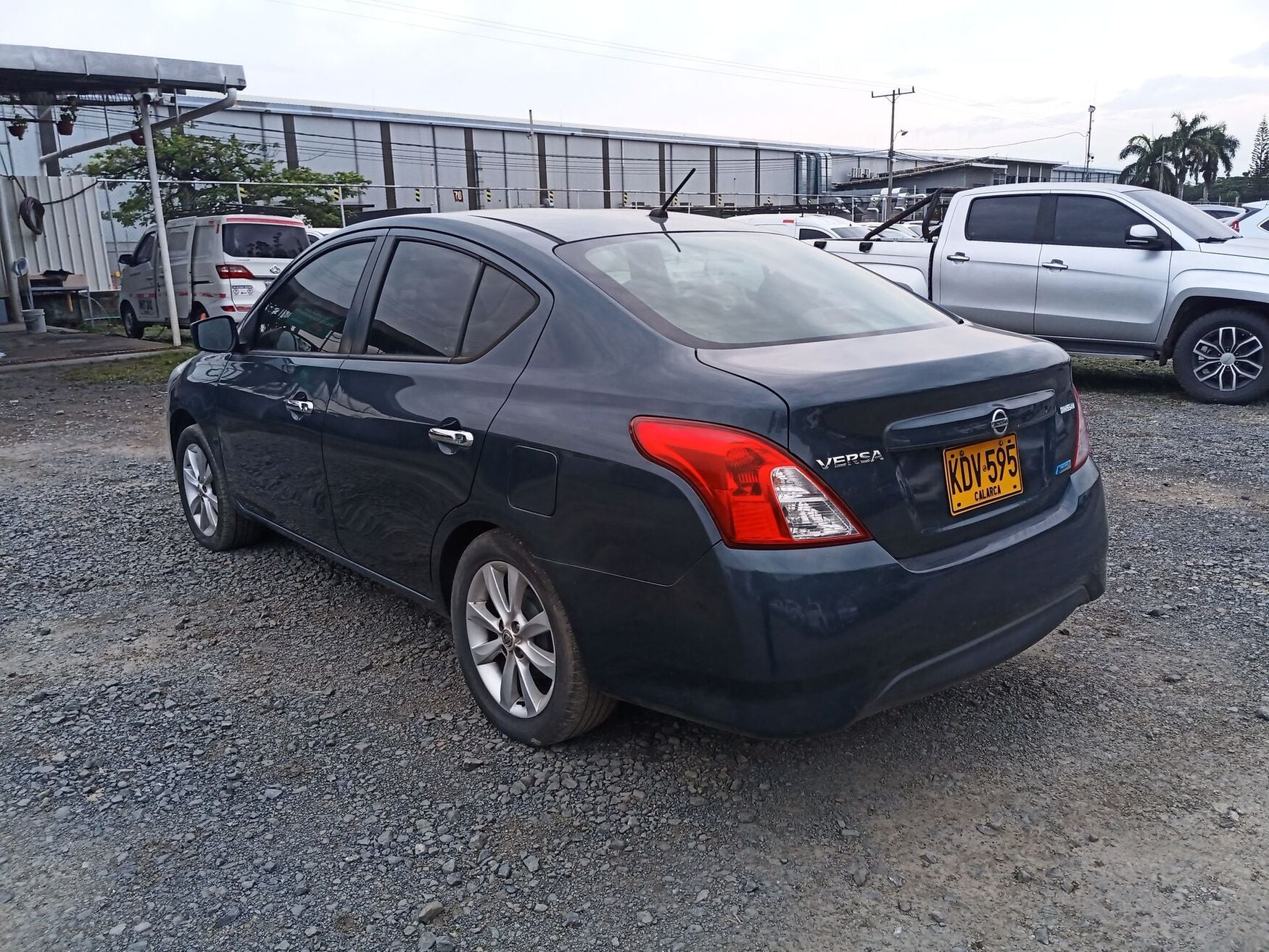 NISSAN VERSA 2016