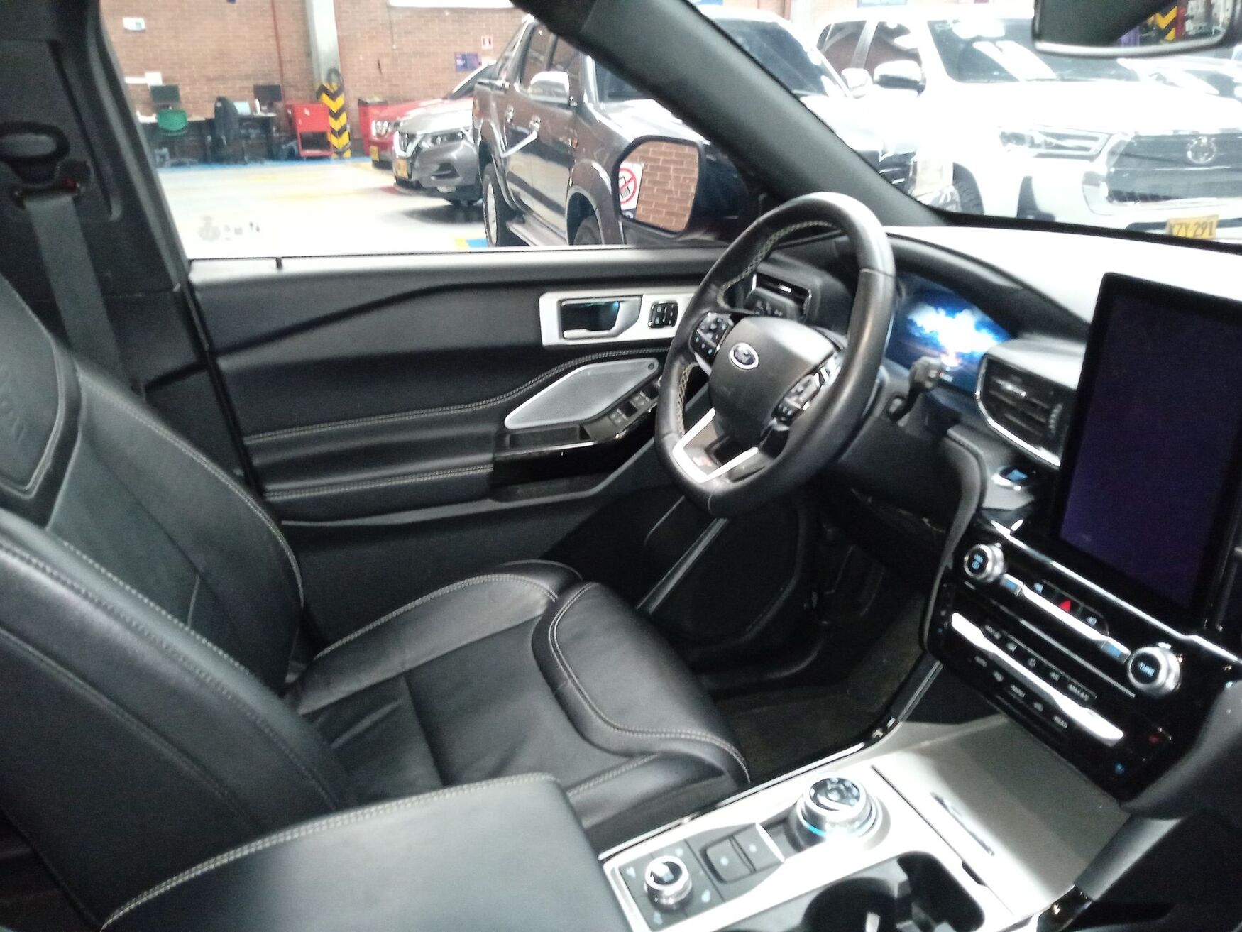 FORD EXPLORER 2023