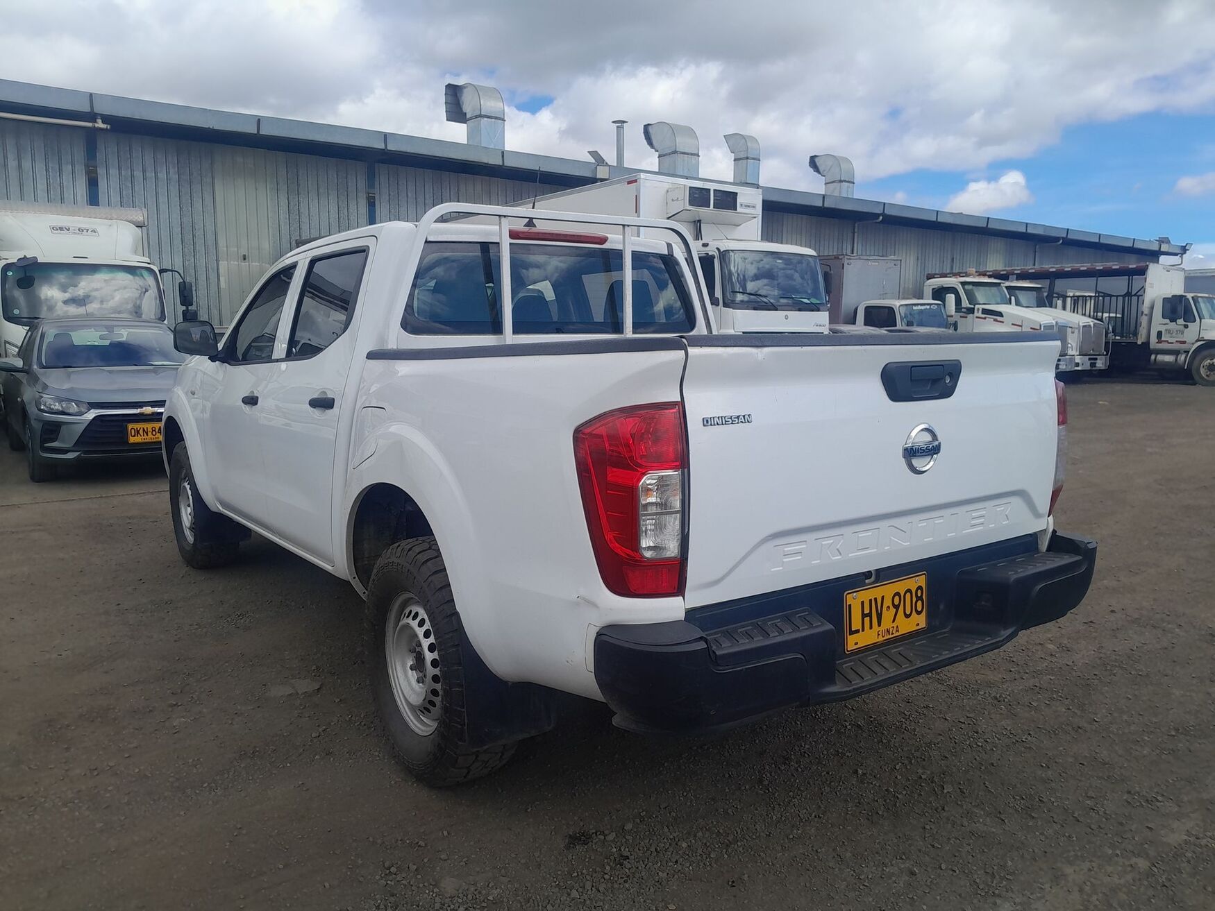 NISSAN FRONTIER 2023