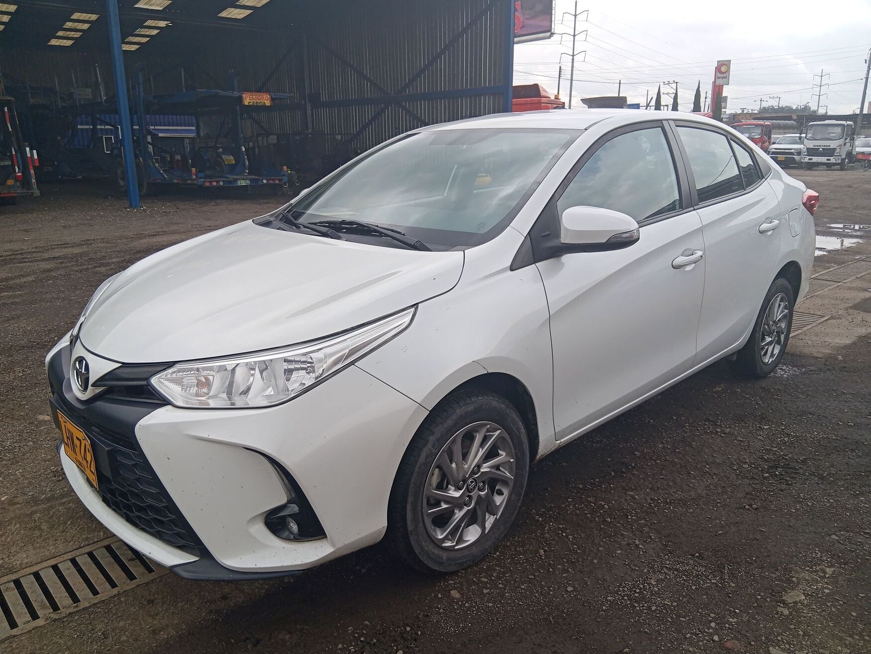 TOYOTA YARIS 2023