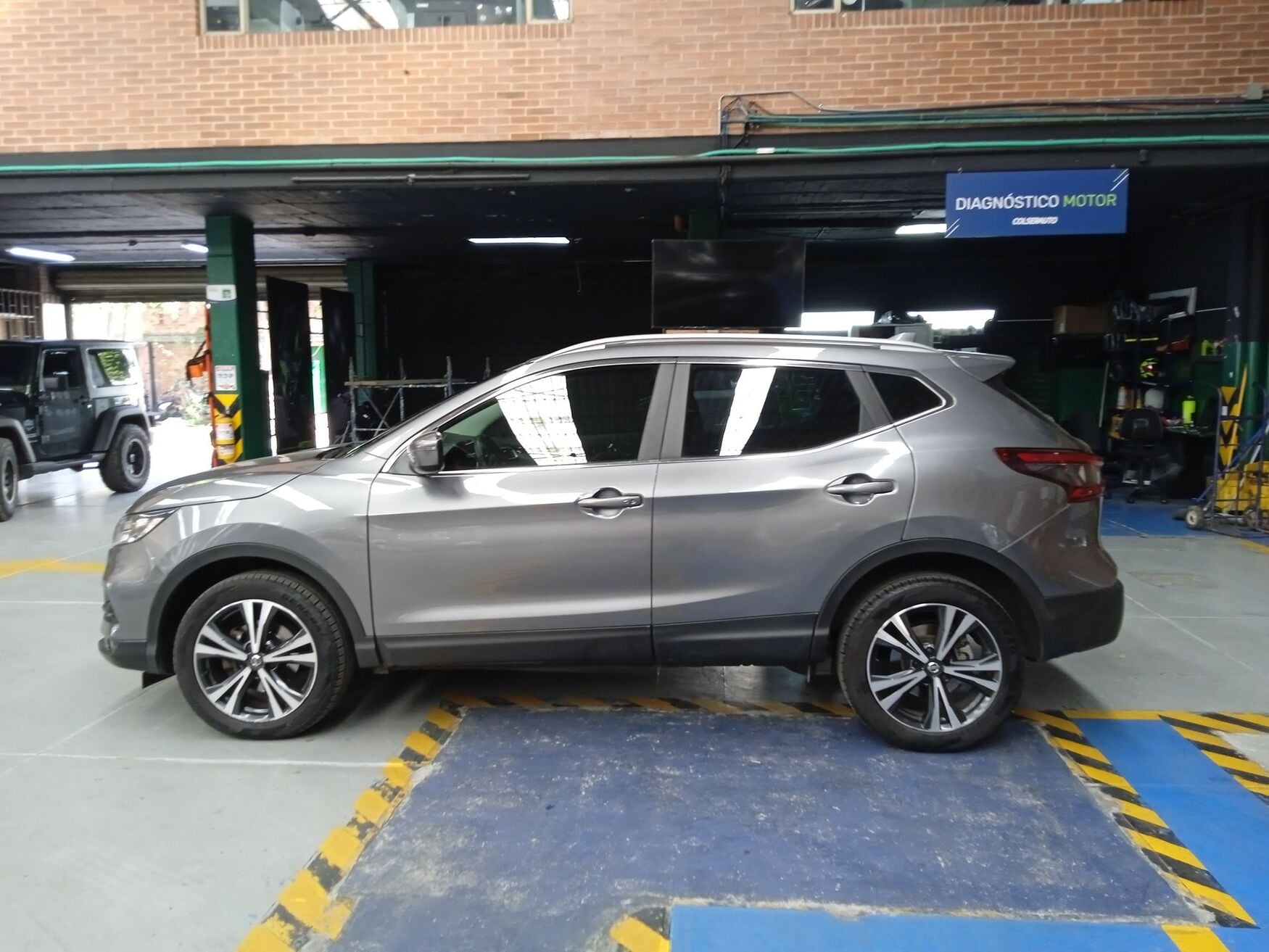 NISSAN QASHQAI 2019