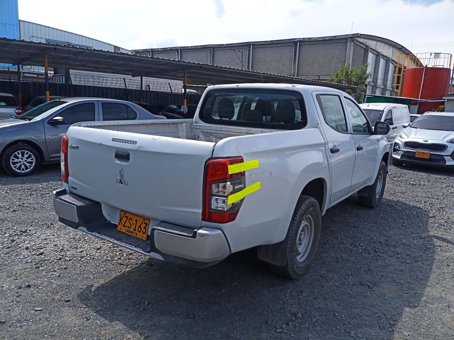MITSUBISHI L200 2023
