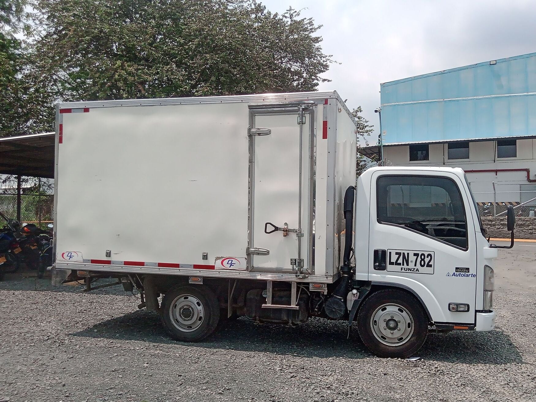 CHEVROLET NHR 2023