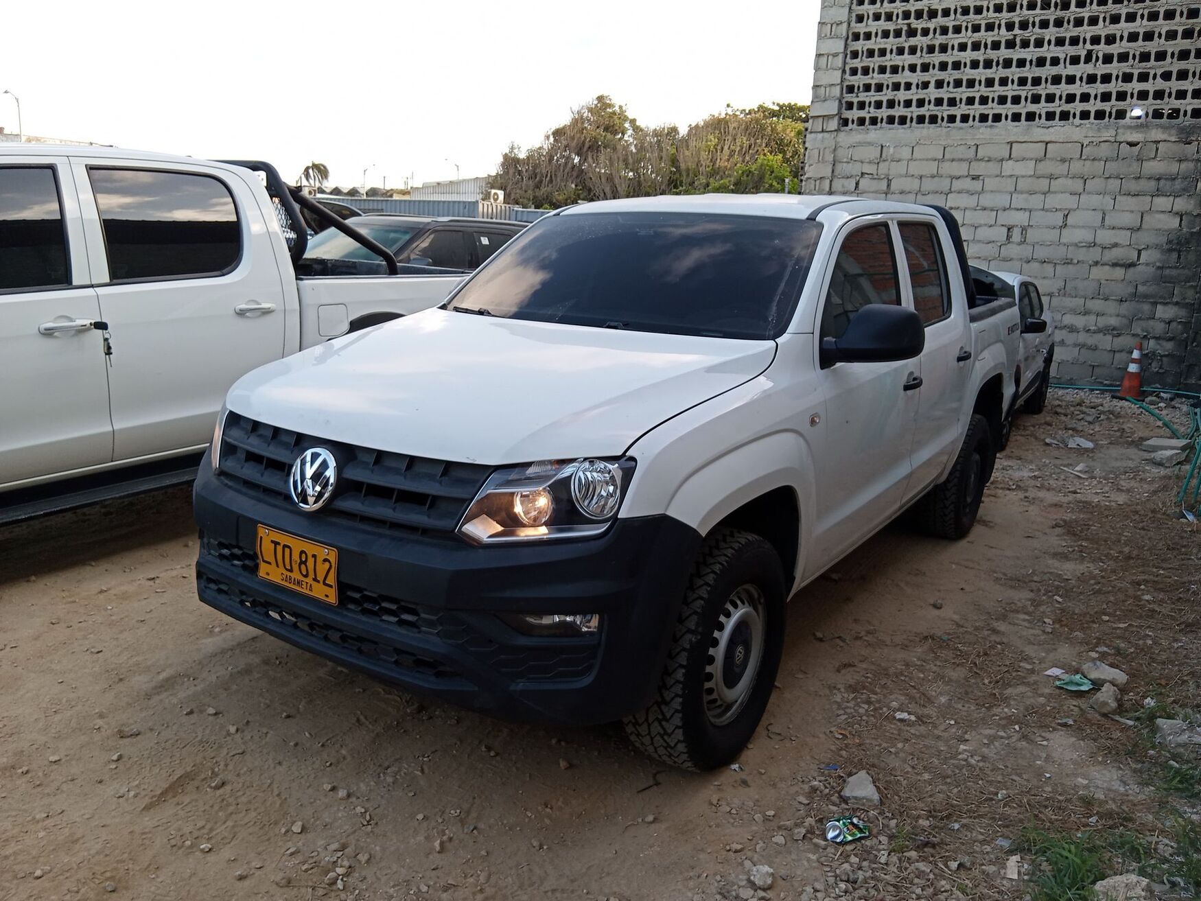 VOLKSWAGEN AMAROK 2023