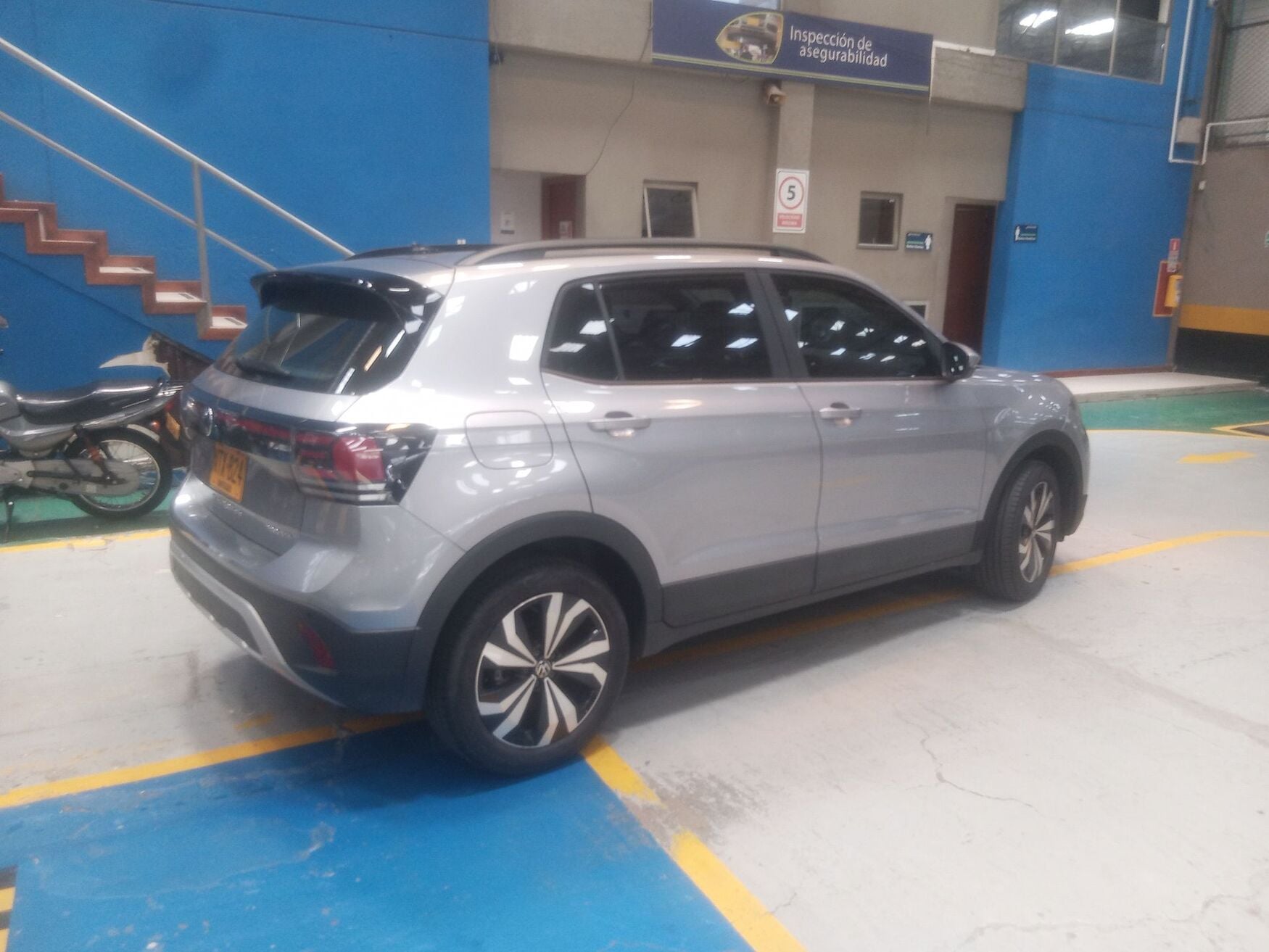 VOLKSWAGEN T-CROSS 2025