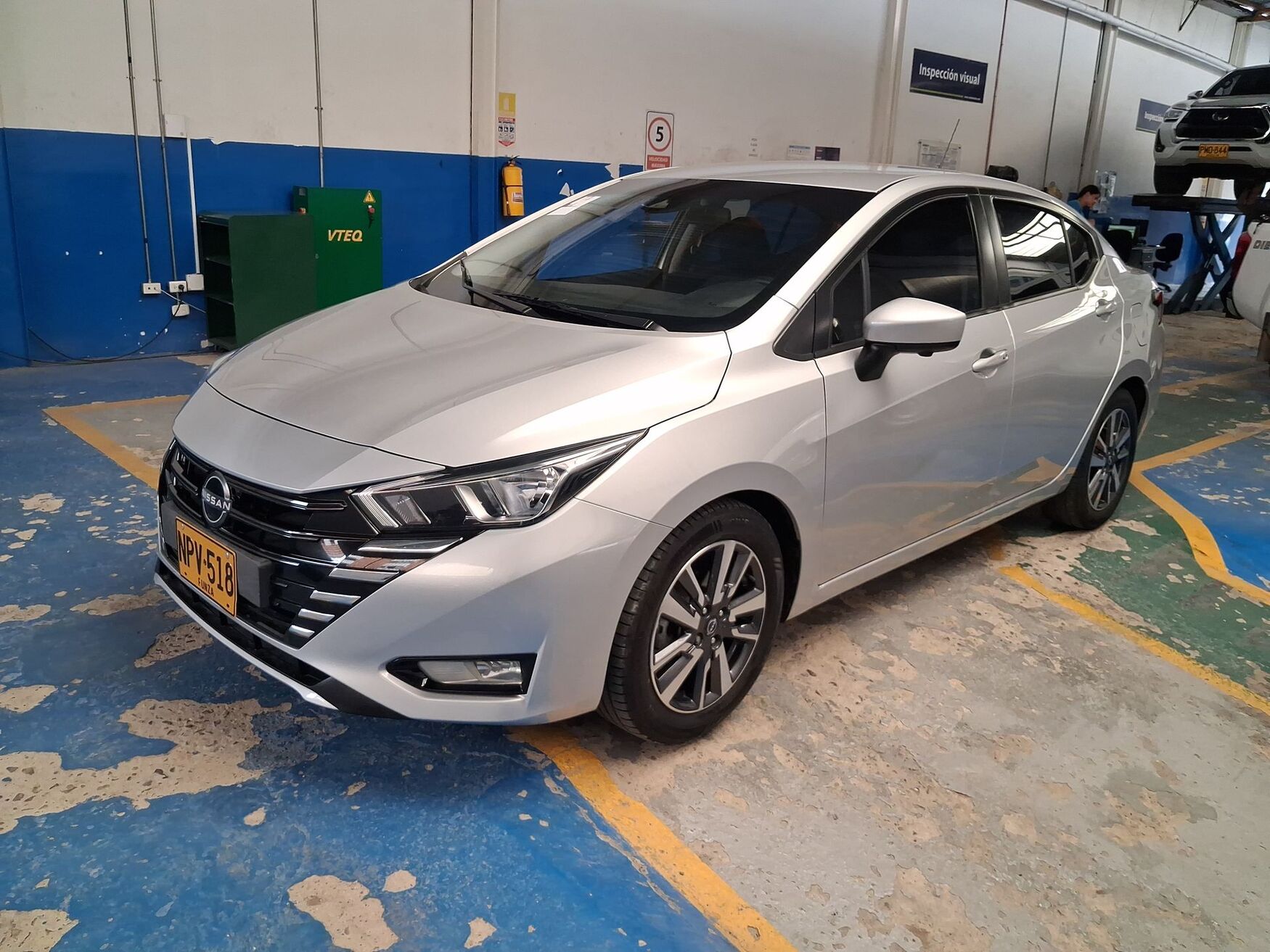 NISSAN VERSA 2025