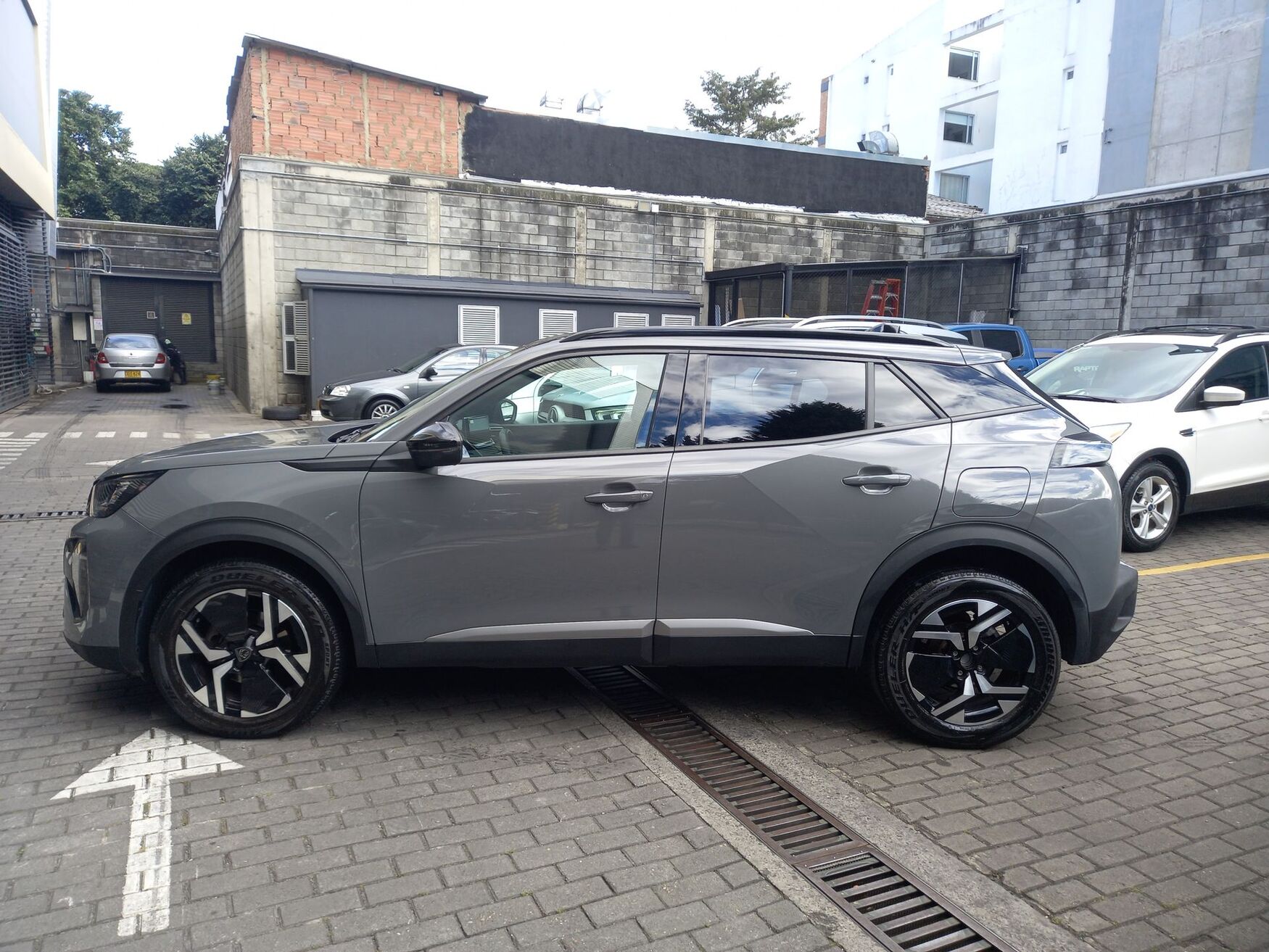 PEUGEOT 2008 2025