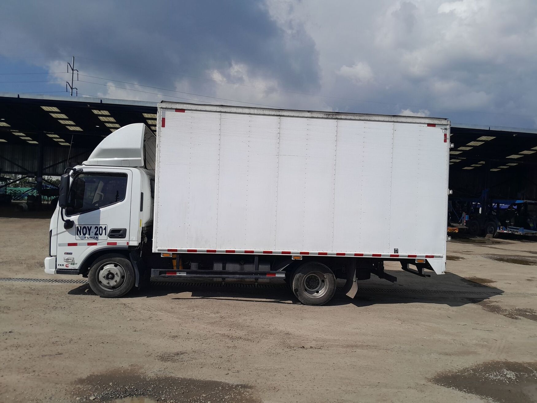 FOTON FKR CUMMINS 2025