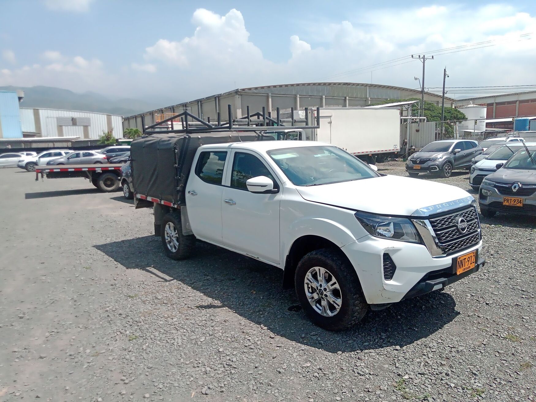 NISSAN FRONTIER 2024