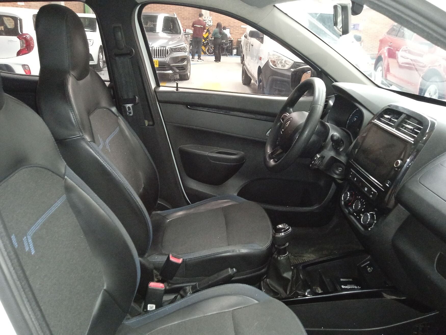 RENAULT KWID 2025