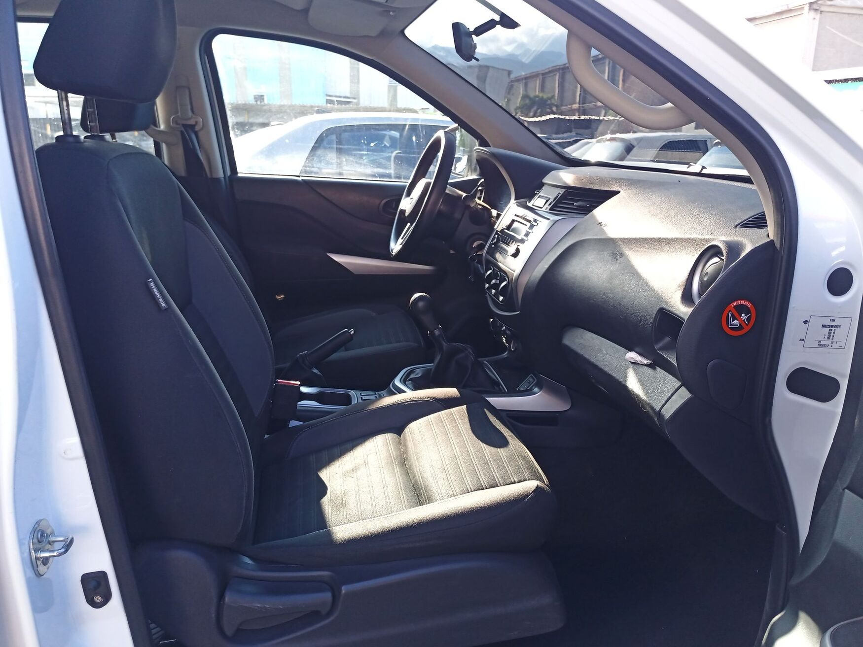 NISSAN FRONTIER 2024