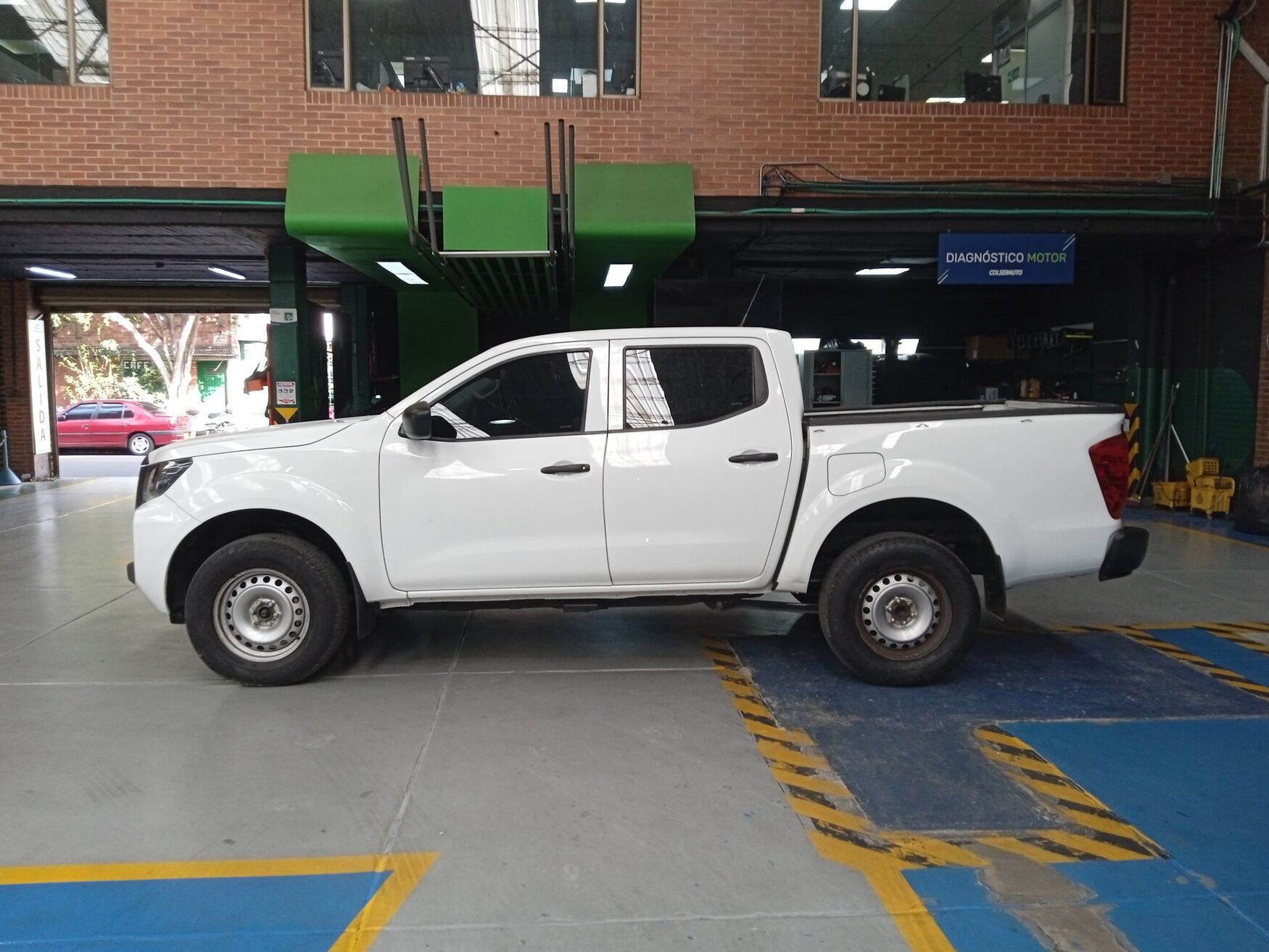 NISSAN FRONTIER 2024