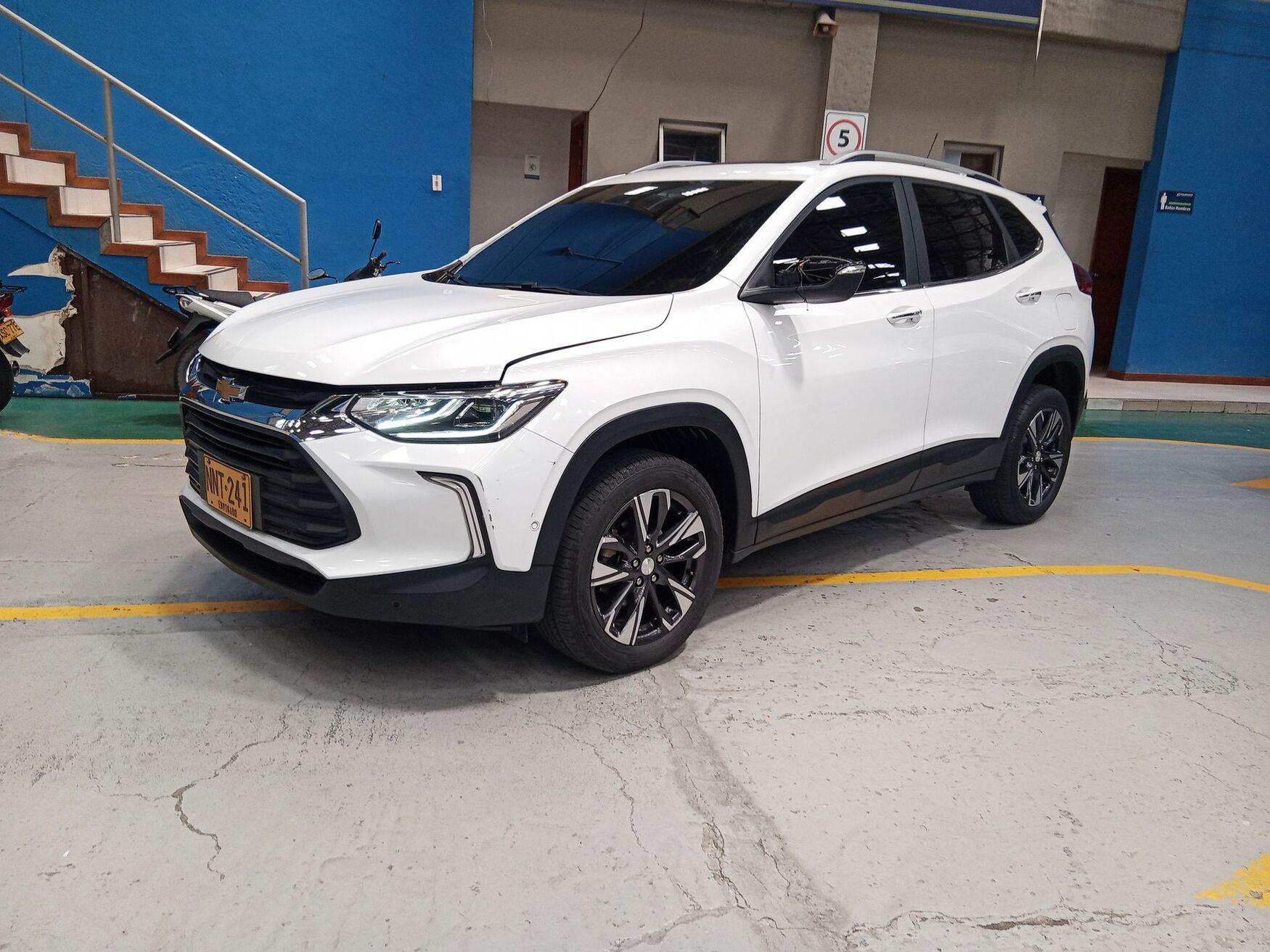 CHEVROLET TRACKER 2024