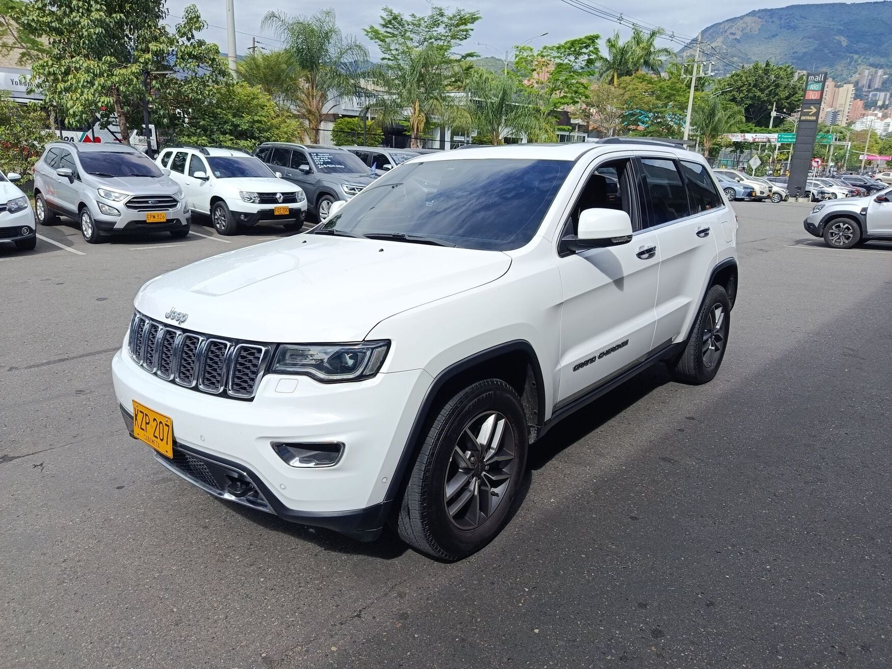 JEEP GRAND CHEROKEE 2021