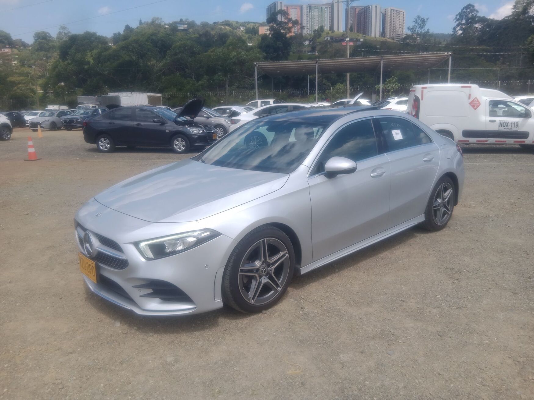 MERCEDES-BENZ A200 2022