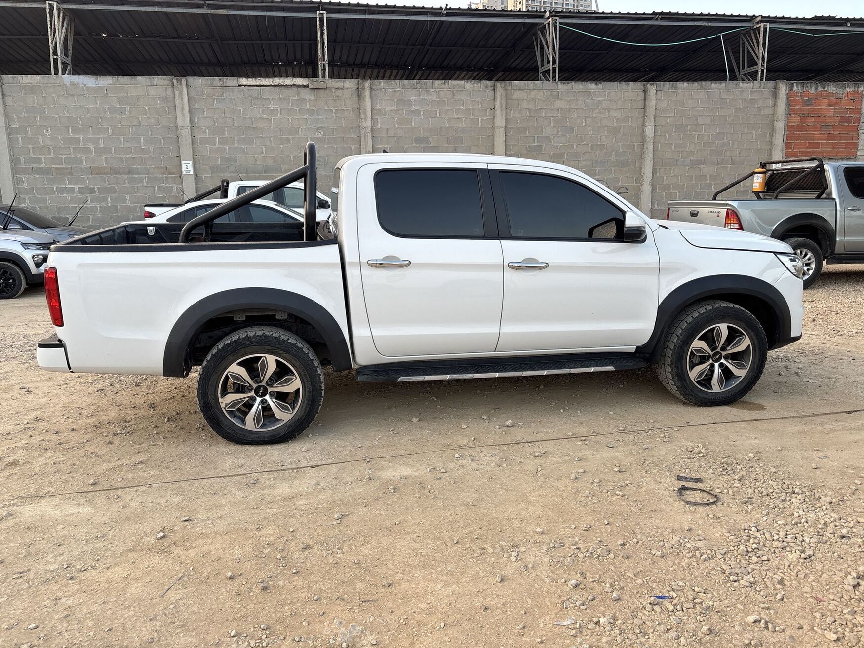 JAC JT8 2024