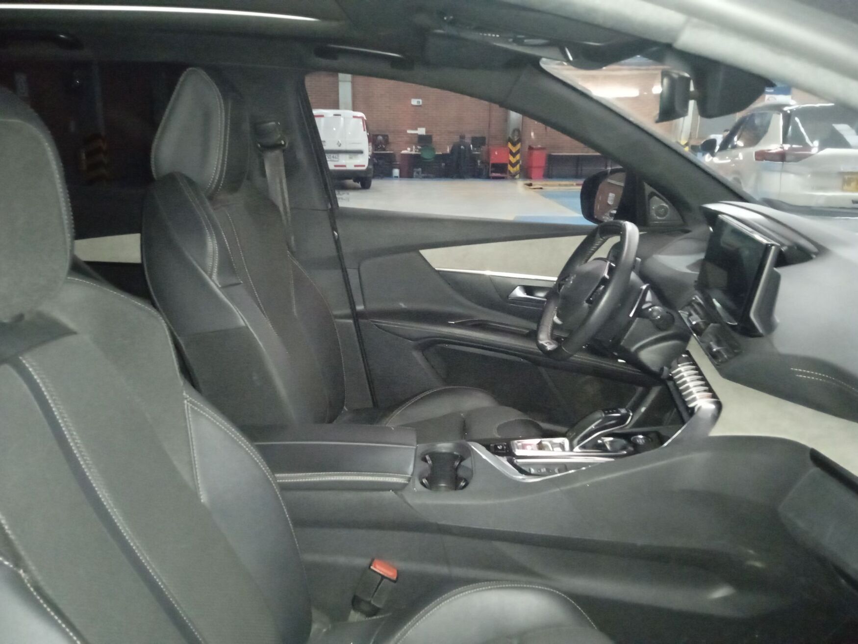 PEUGEOT 3008 2023