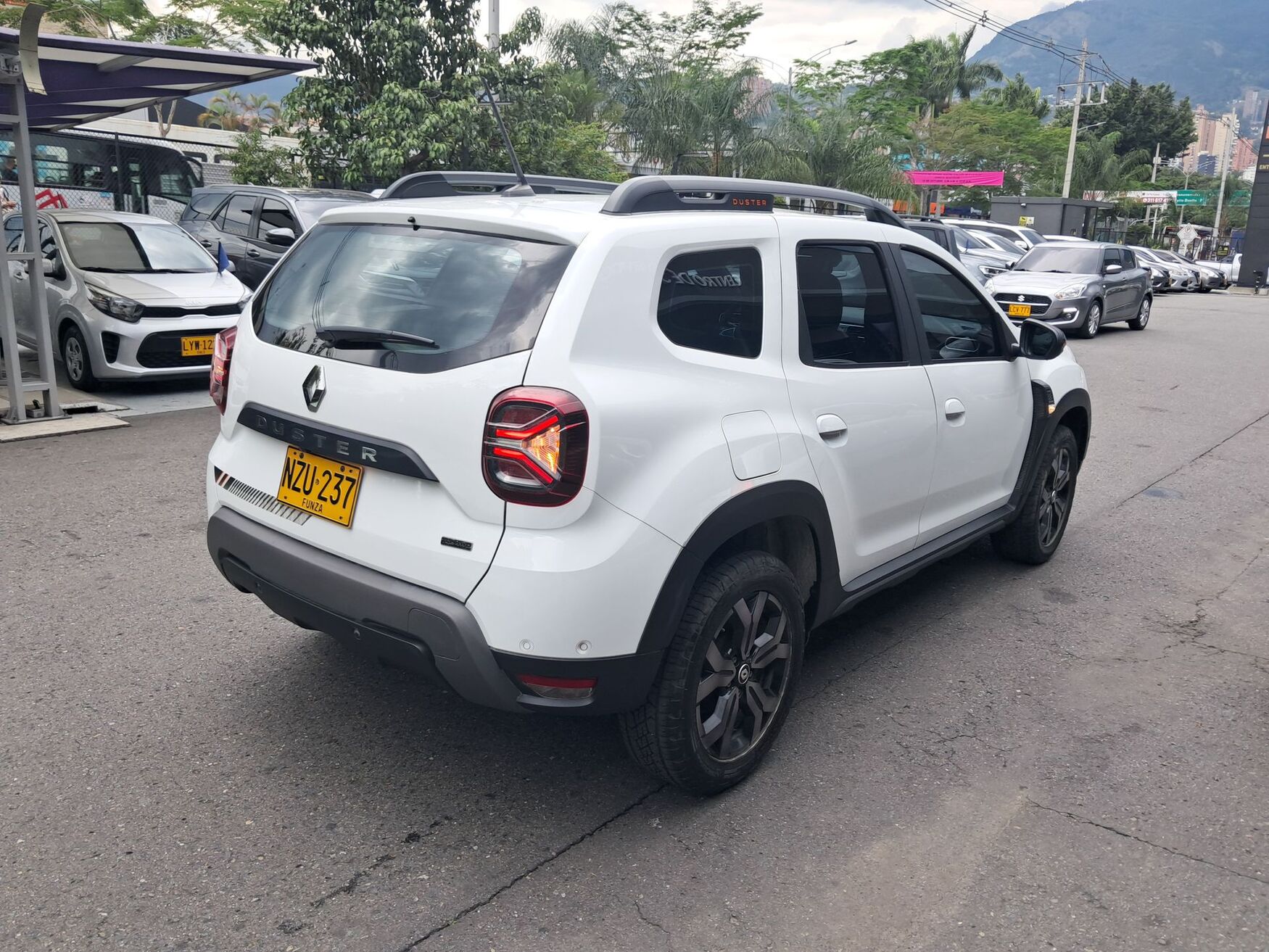 RENAULT DUSTER 2025