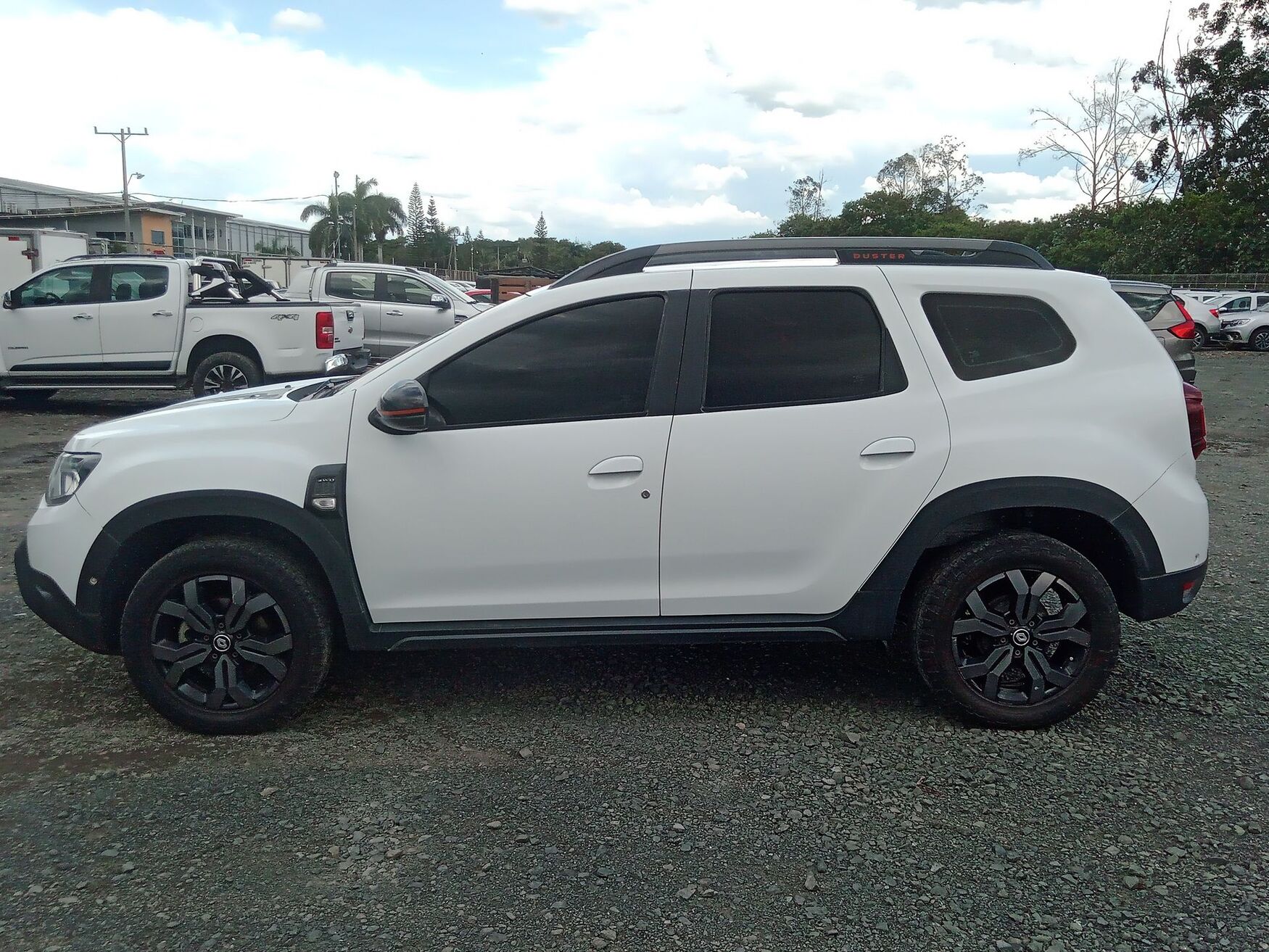 RENAULT DUSTER 2025
